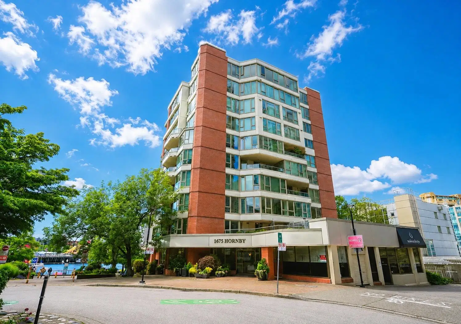 #304 – 1675 Hornby Street