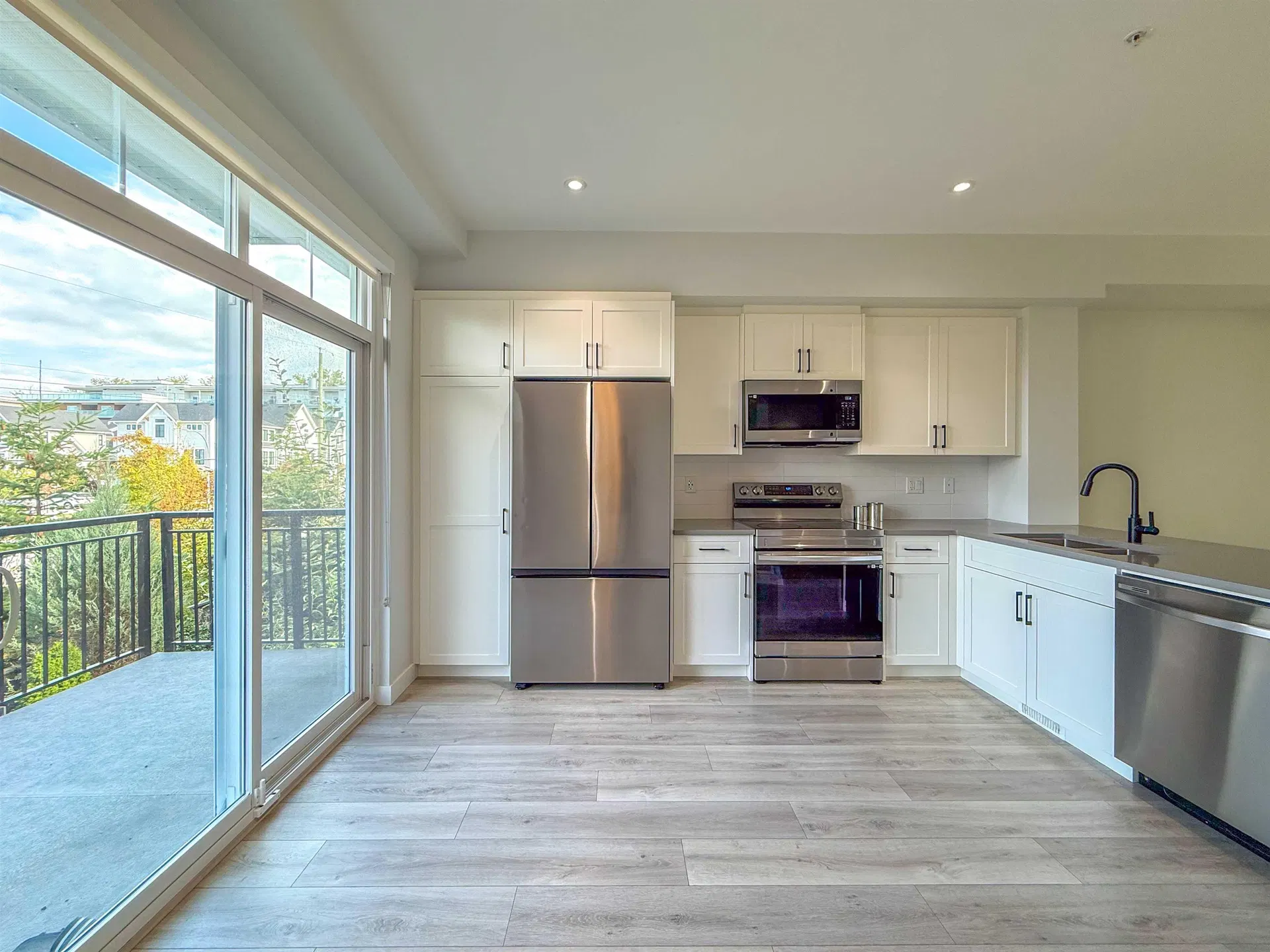 Photo 2 of 22 at #145 – 20180 84 Avenue