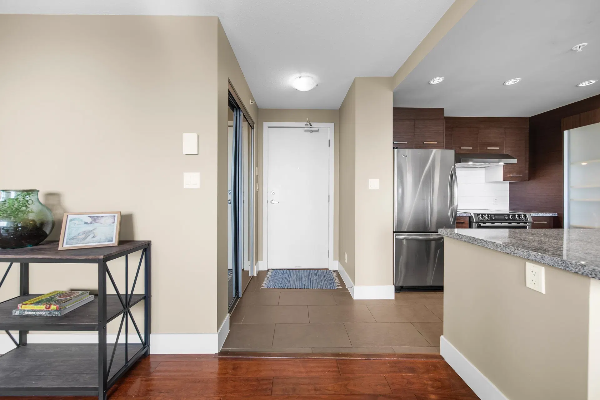 Photo 3 of 22 at #805 – 2959 Glen Drive