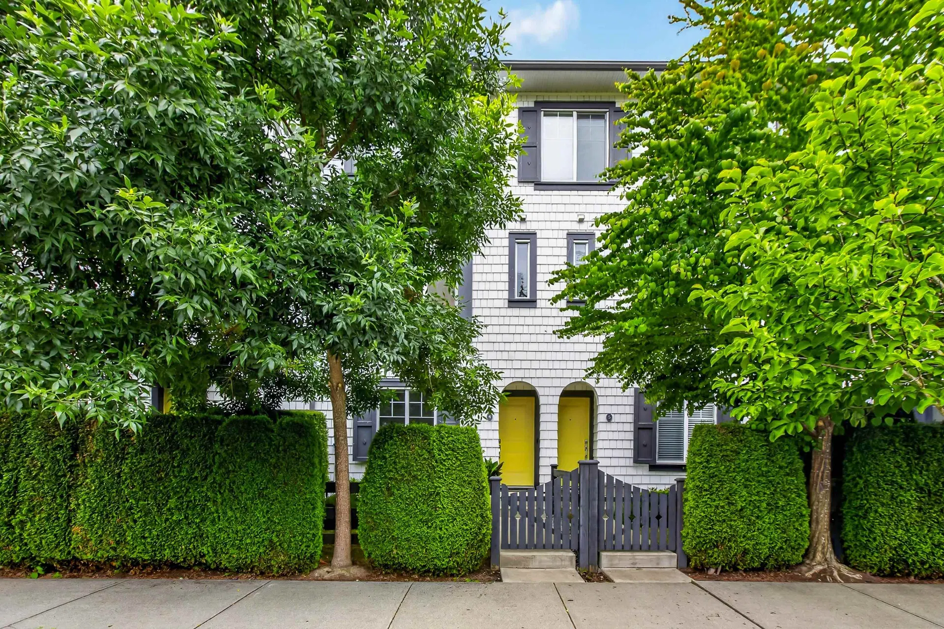 #4 – 16357 15 Avenue