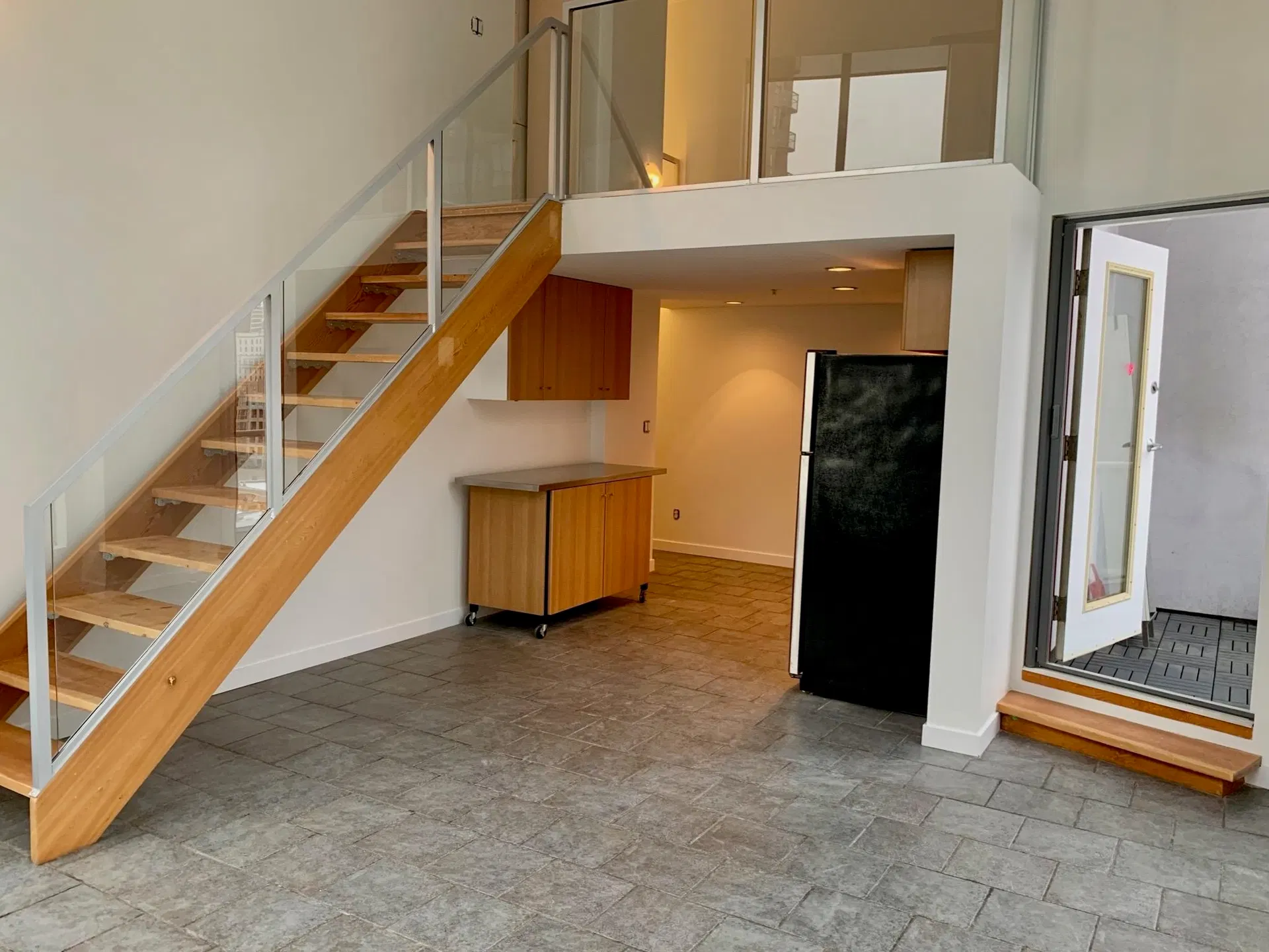Photo 3 of 39 at #912 – 933 Seymour Street