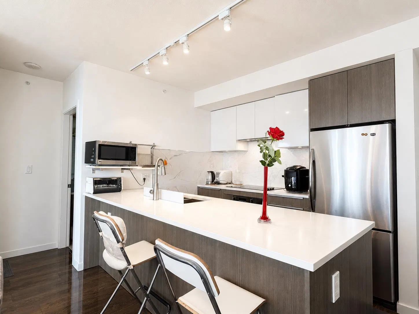 Photo 3 of 15 at #3208 – 6461 Telford Avenue