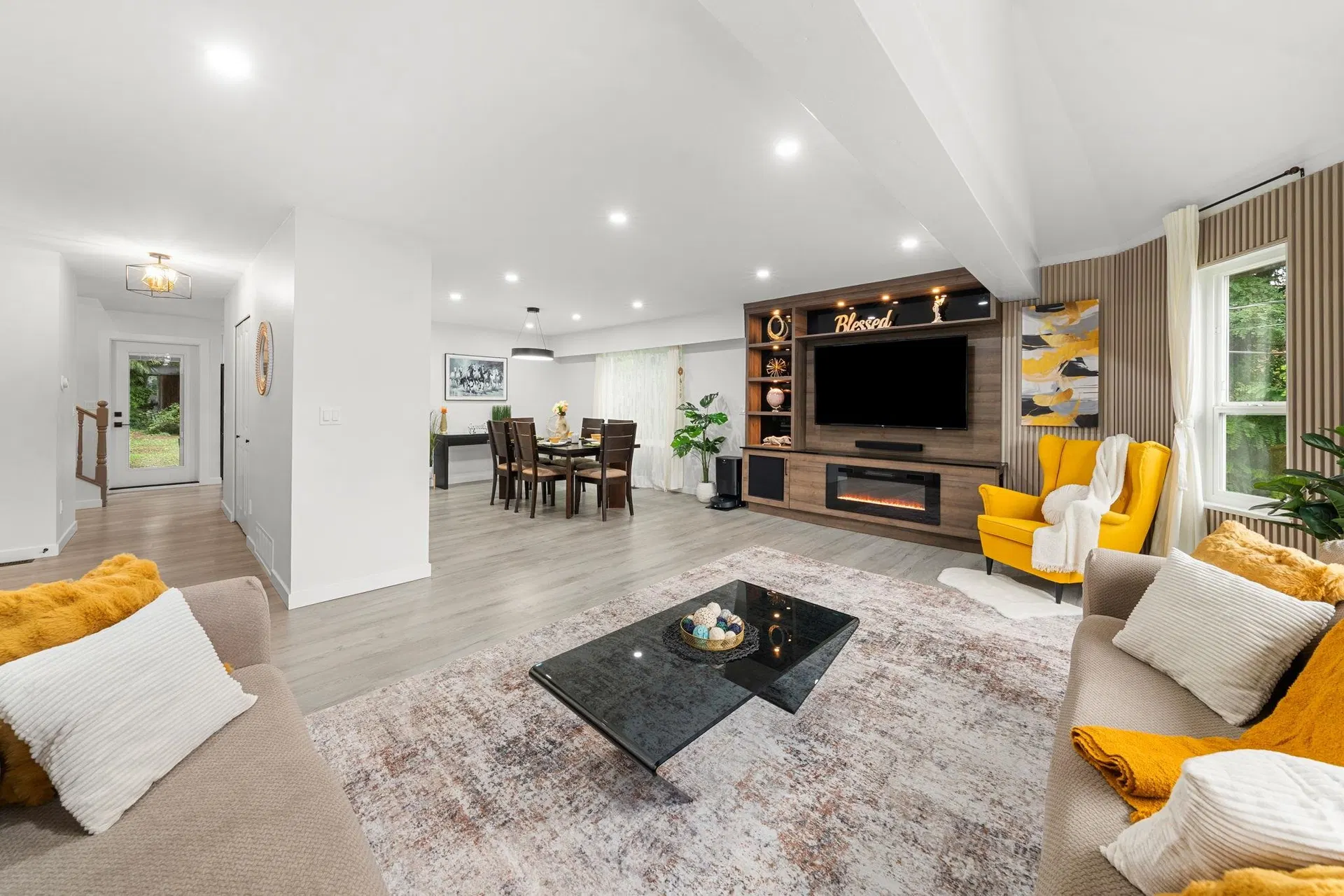 Photo 5 of 40 at 660 E 22nd Street