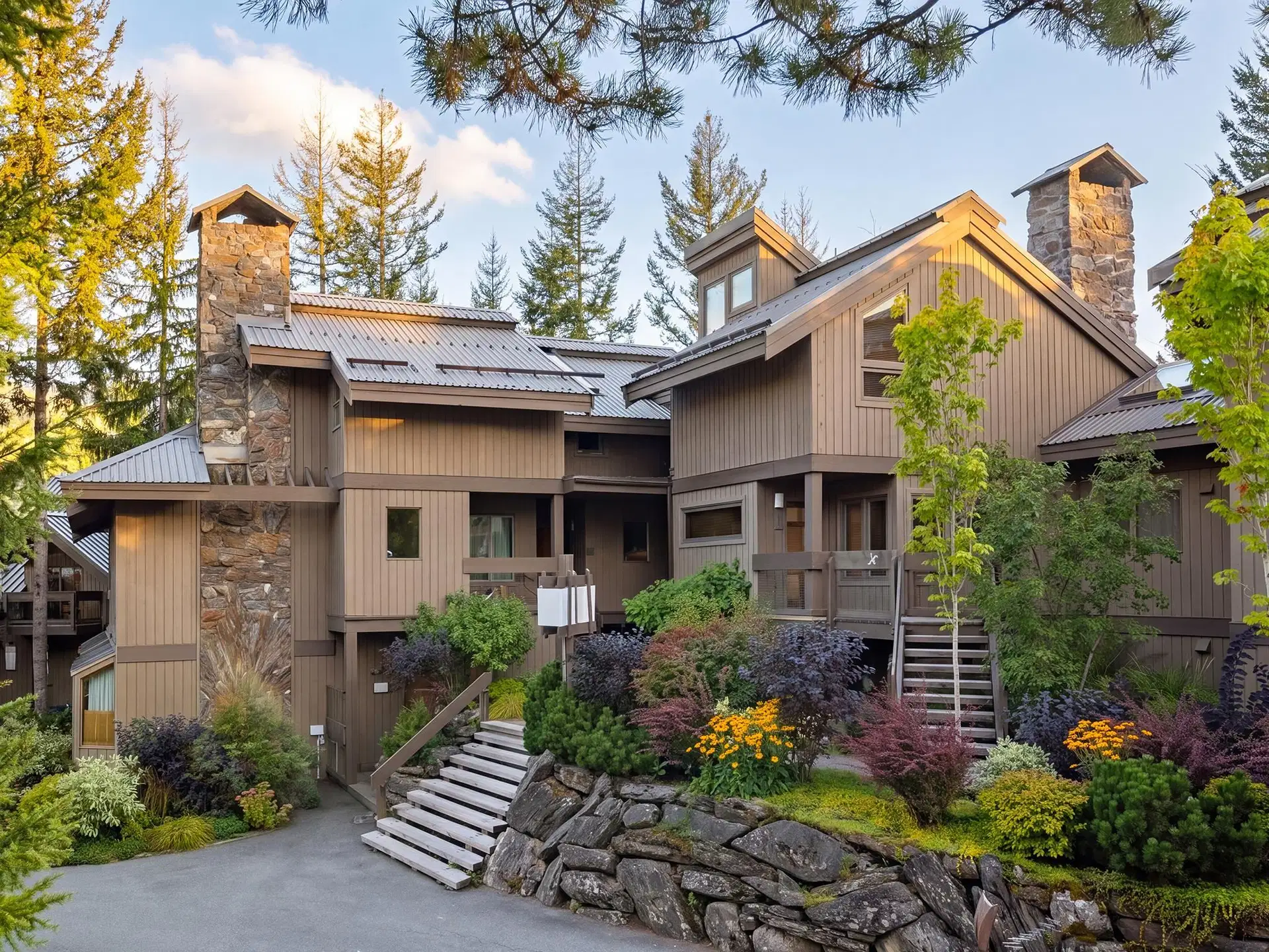 #216 – 6117 Eagle Drive