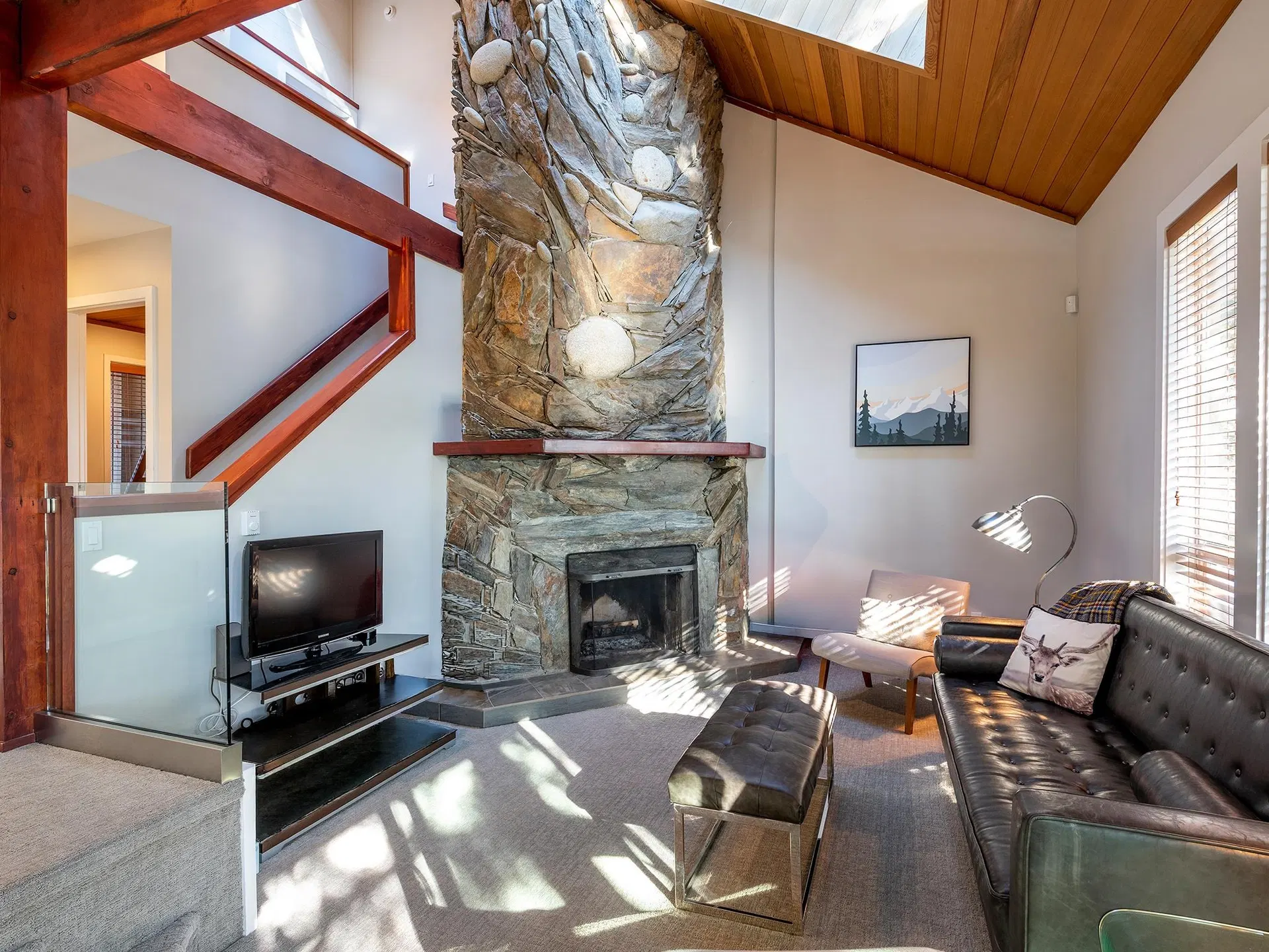 Photo 3 of 16 at #216 – 6117 Eagle Drive