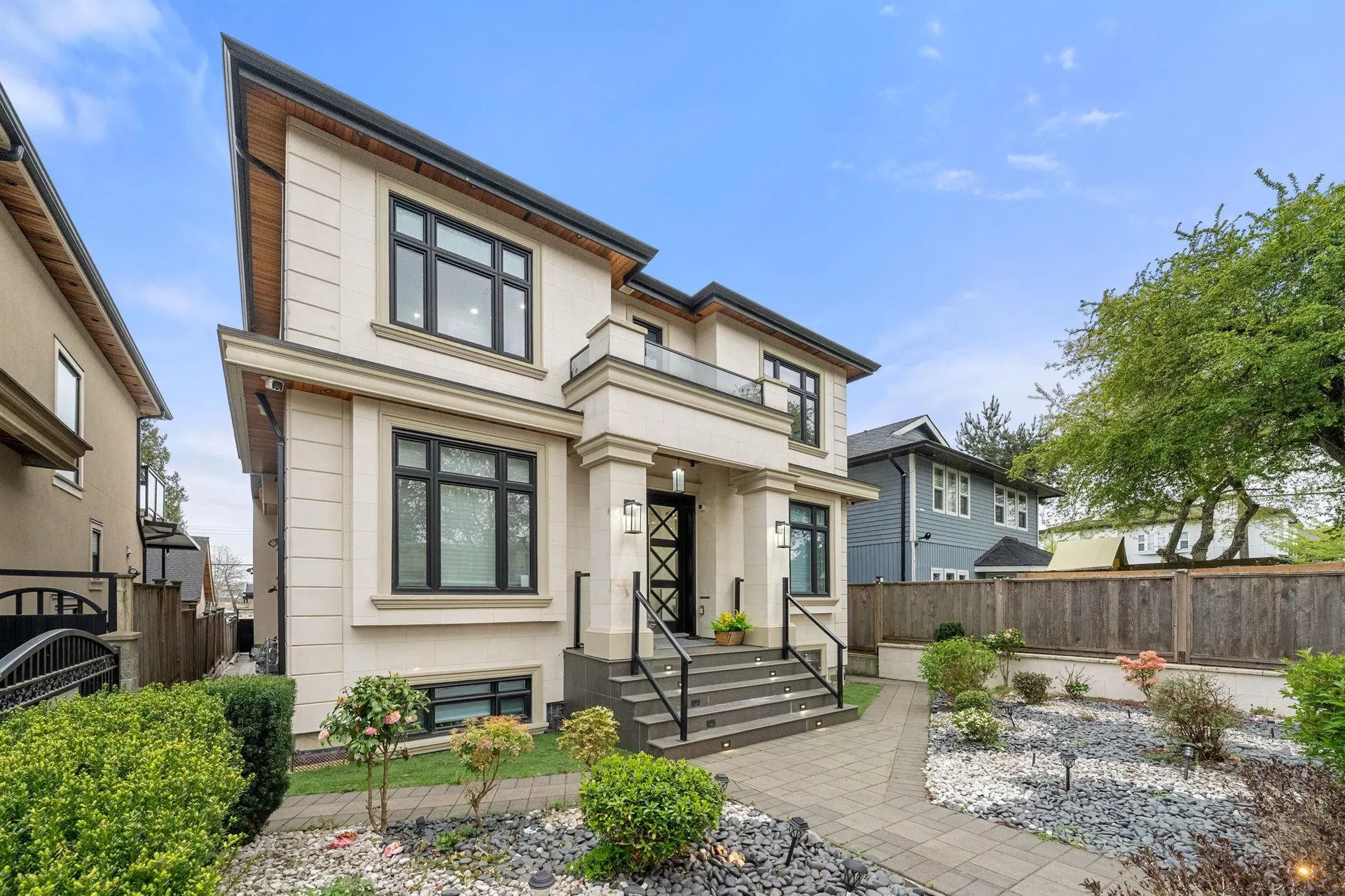Photo 3 of 35 at 416 E 63rd Avenue