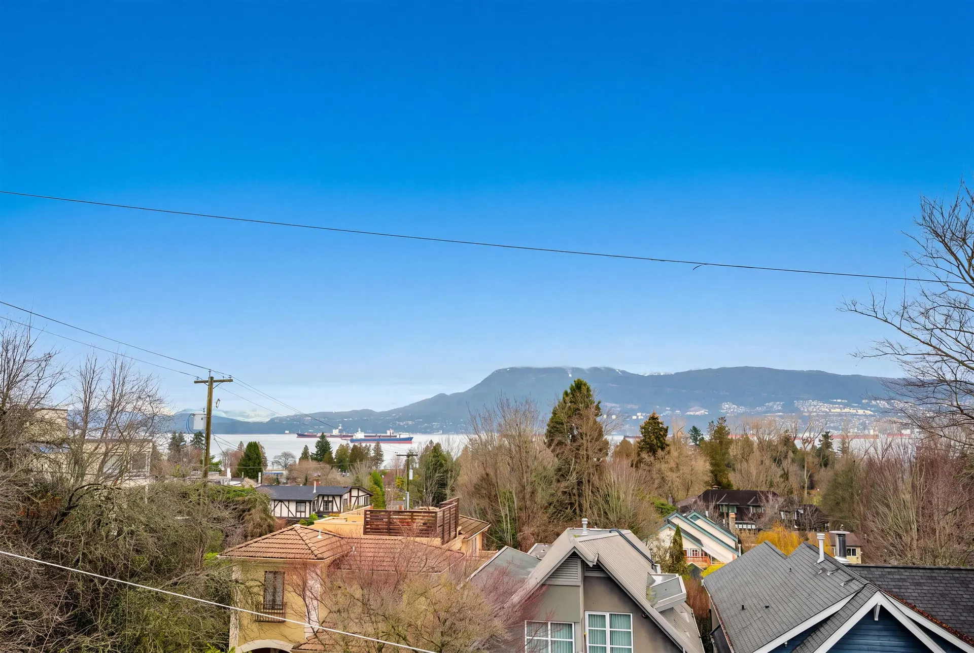 Photo 2 of 18 at 4396 Locarno Crescent