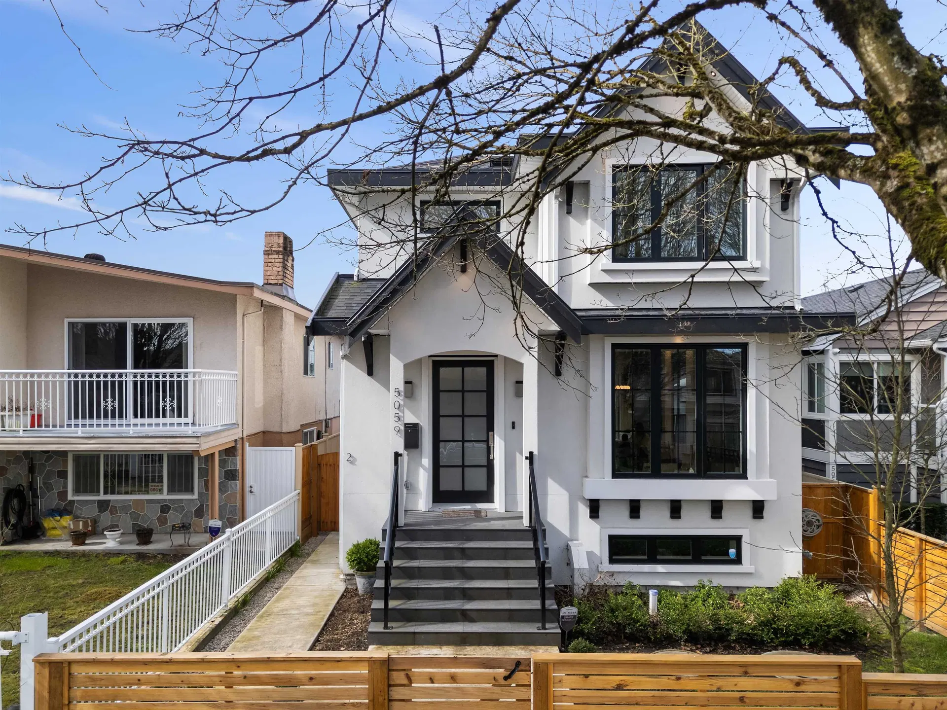 Photo 1 of 38 at 5059 Sherbrooke Street