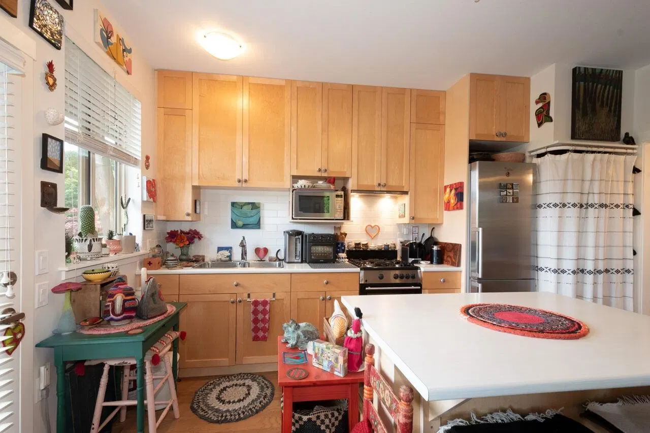 Photo 4 of 27 at #207 – 726A Belterra Road