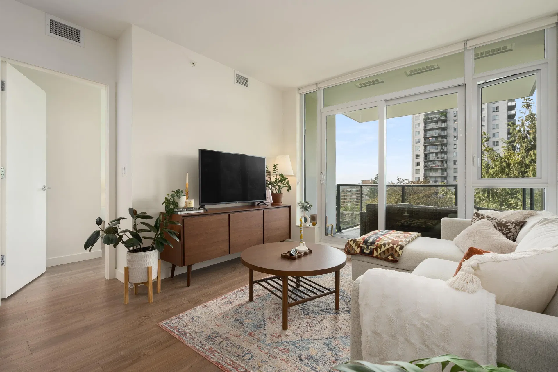 Photo 1 of 22 at #608 – 585 Austin Avenue