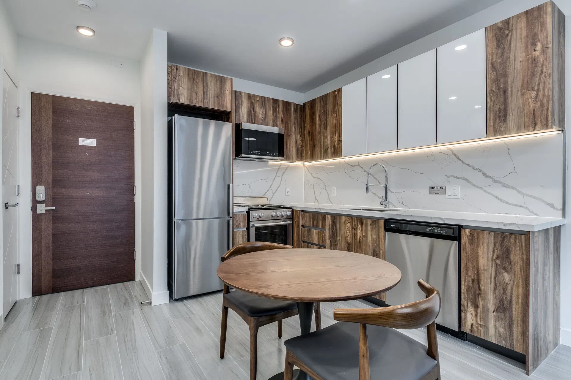 Photo 4 of 21 at #203 – 1168 Pendrell Street