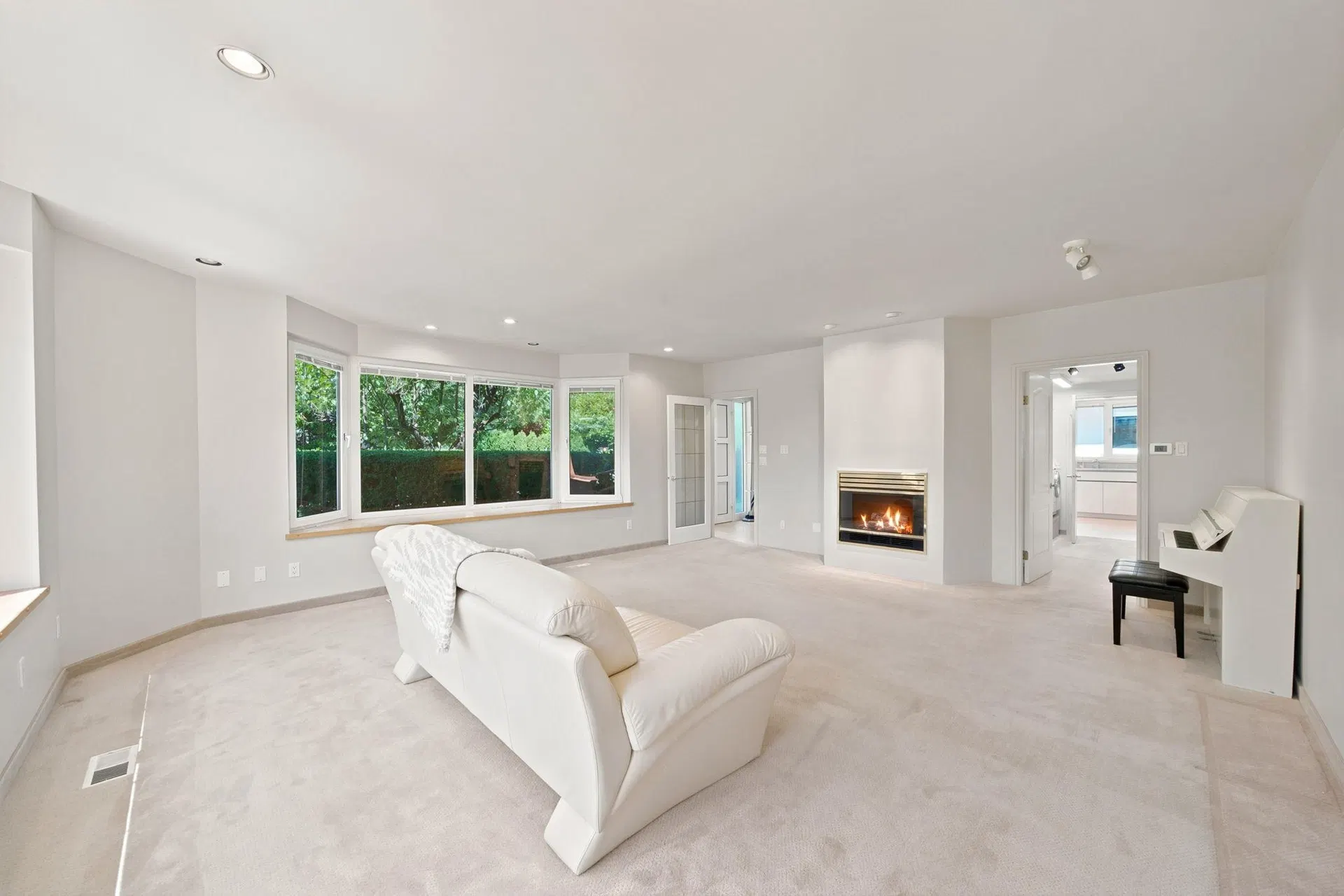 Photo 3 of 40 at 305 E 17th Street