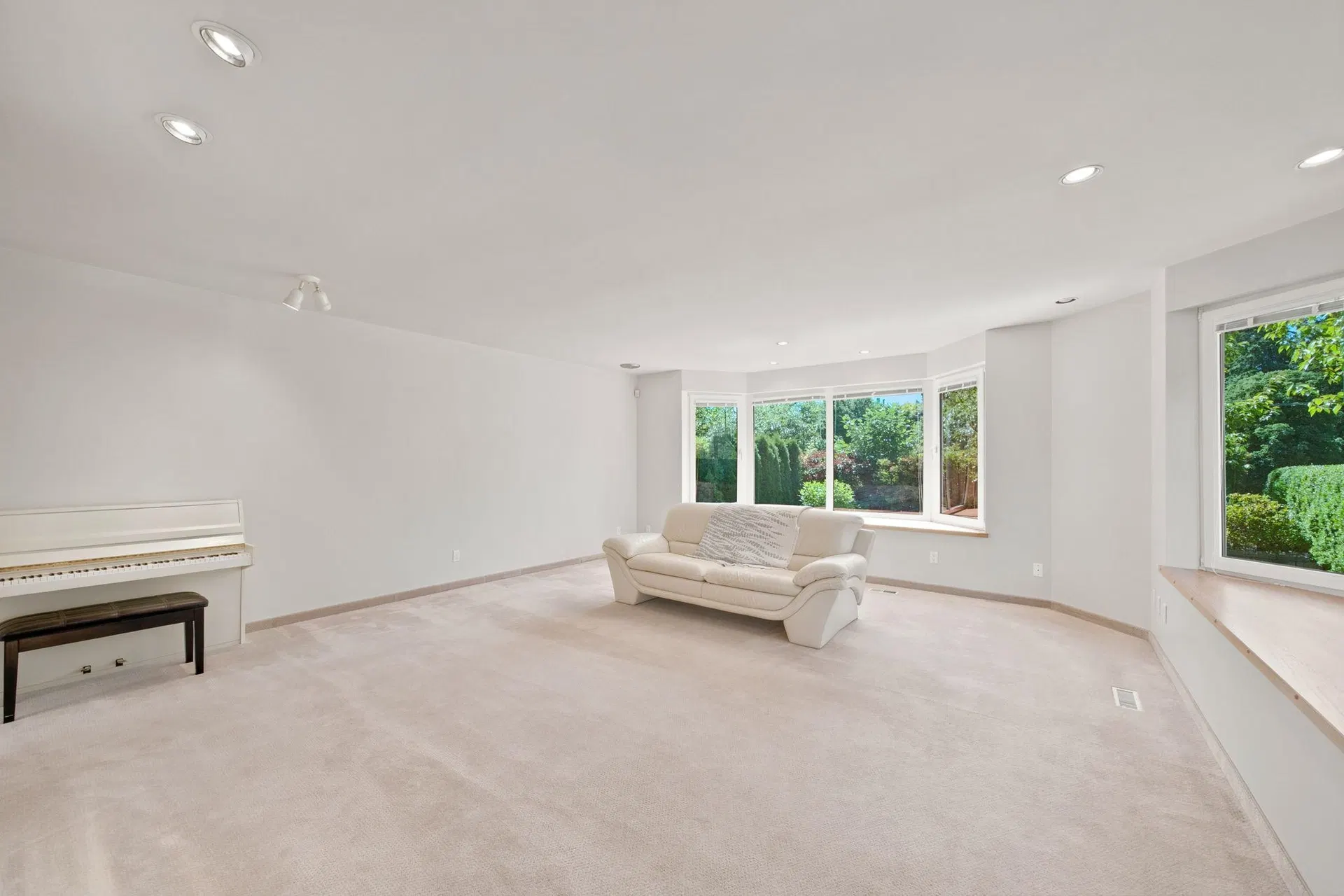Photo 5 of 40 at 305 E 17th Street