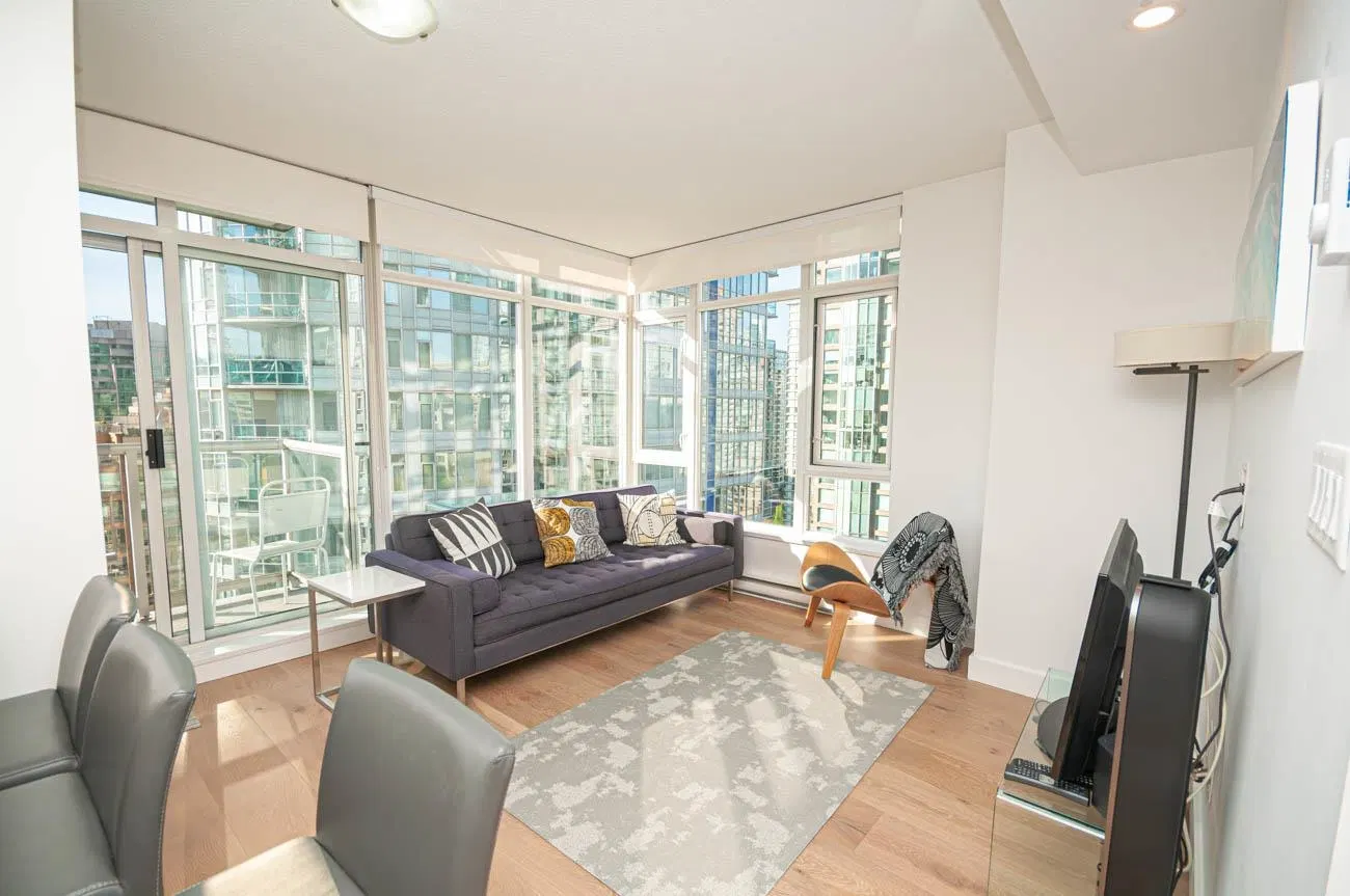 Photo 5 of 25 at #1306 – 480 Robson Street