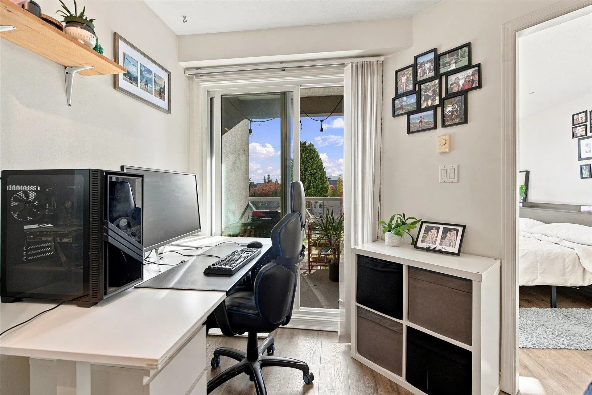 Photo 5 of 24 at #323 – 760 Kingsway