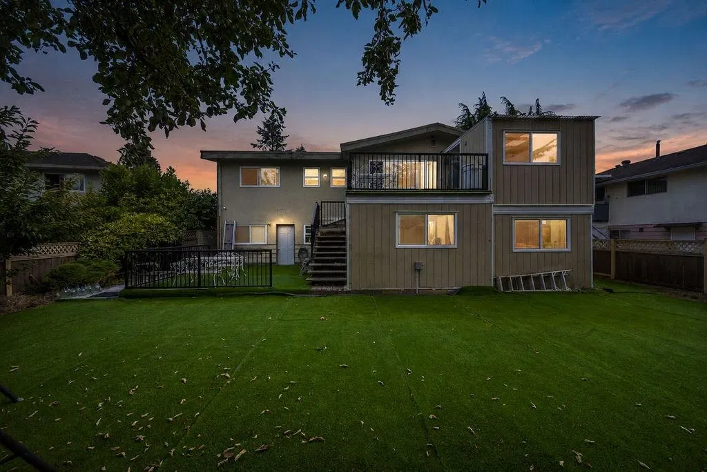 Photo 1 of 20 at 6071 Drewry Crescent