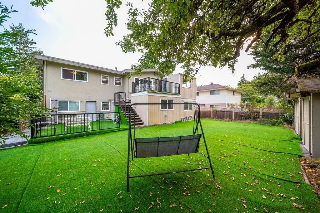 Photo 4 of 20 at 6071 Drewry Crescent