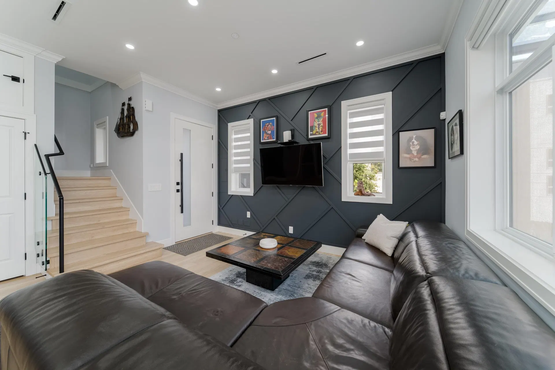 Photo 4 of 36 at 960 Renfrew Street