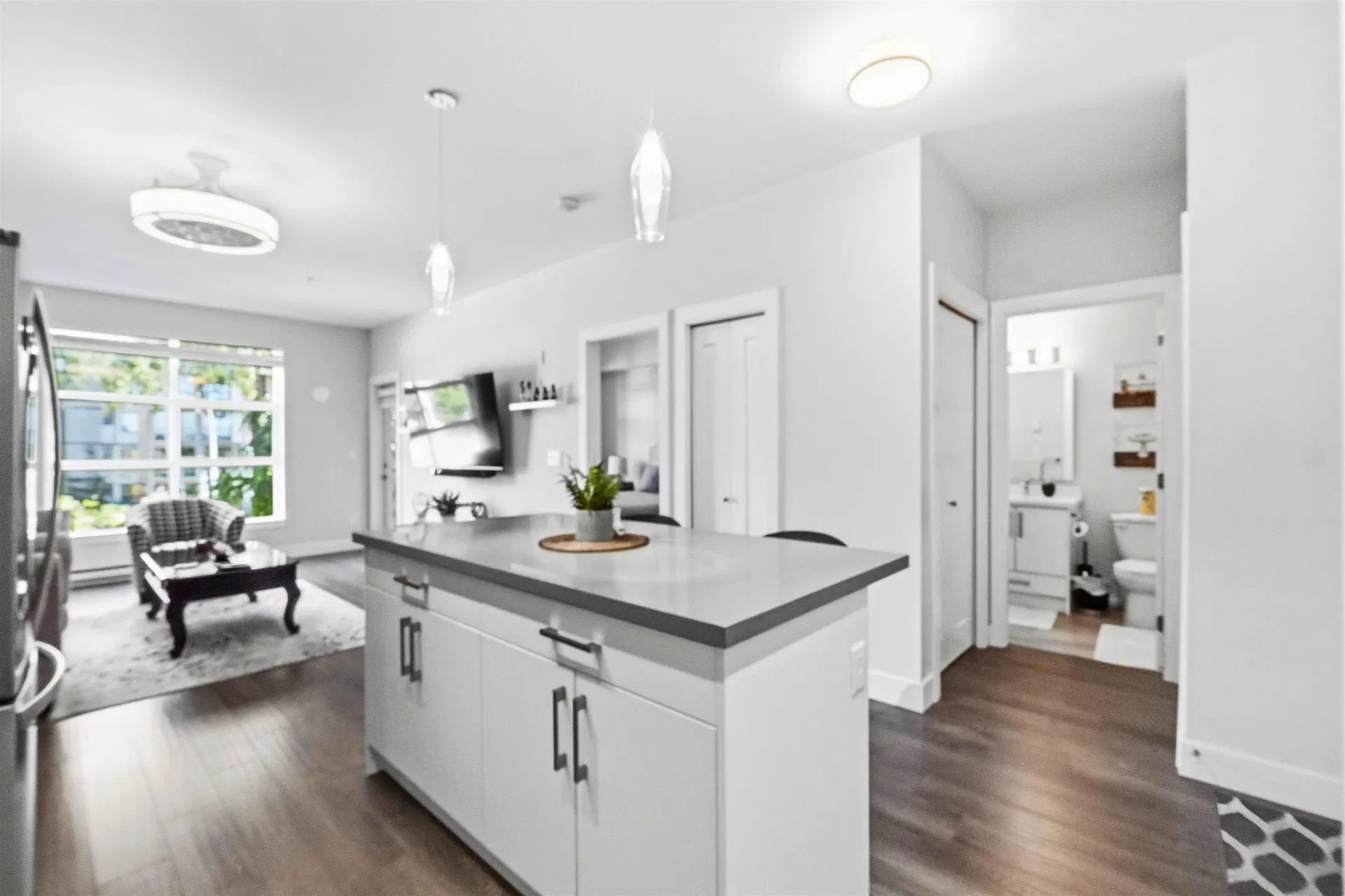 Photo 5 of 32 at #309 – 14605 Mcdougall Drive