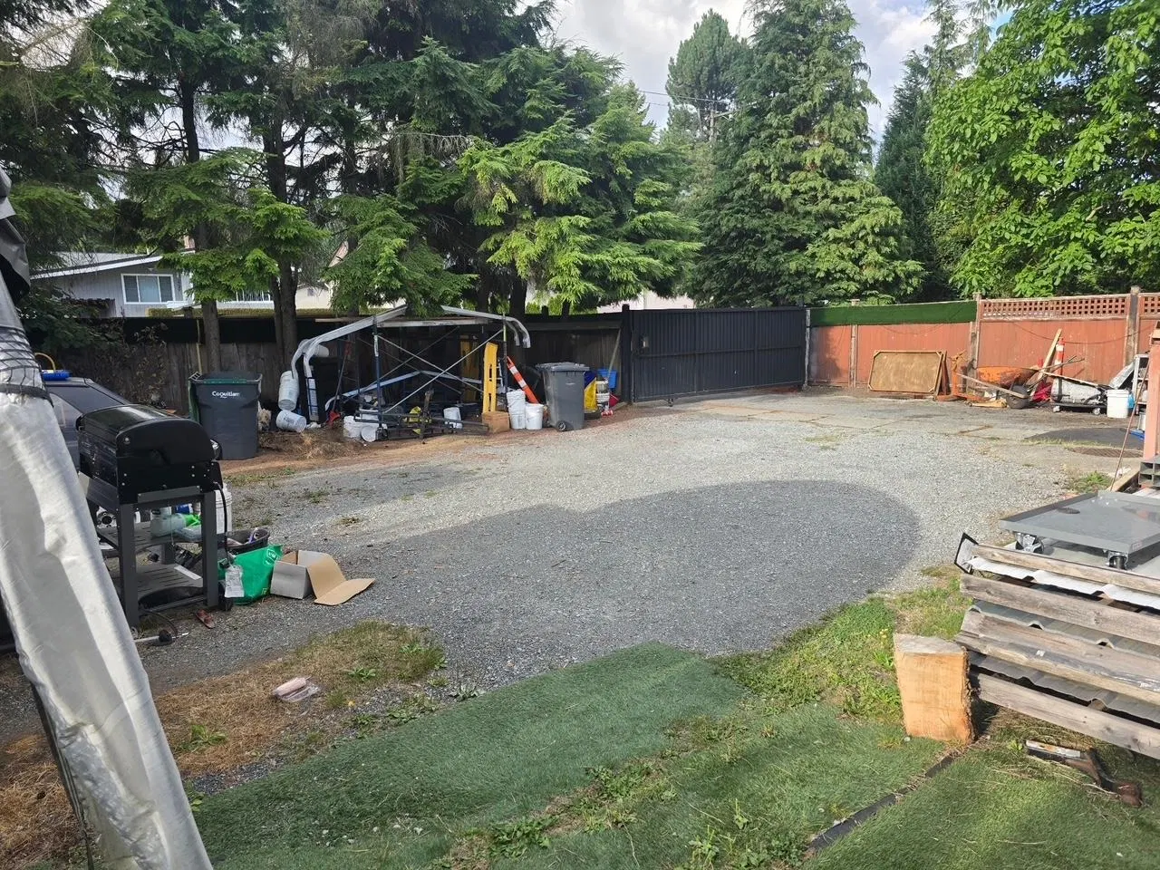 Photo 4 of 29 at 2246 Austin Avenue