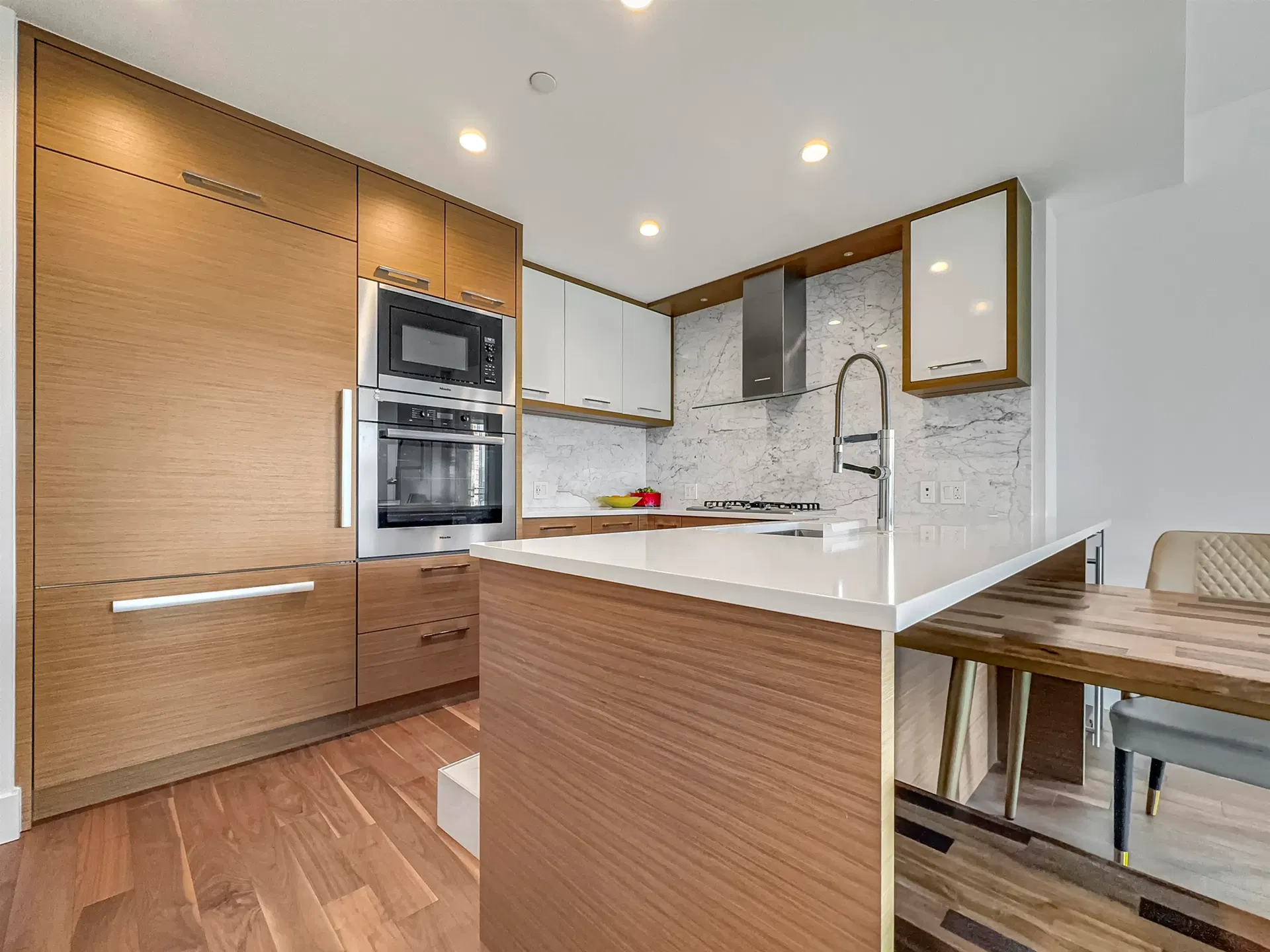 Photo 2 of 18 at #17xx – 4360 Beresford Street