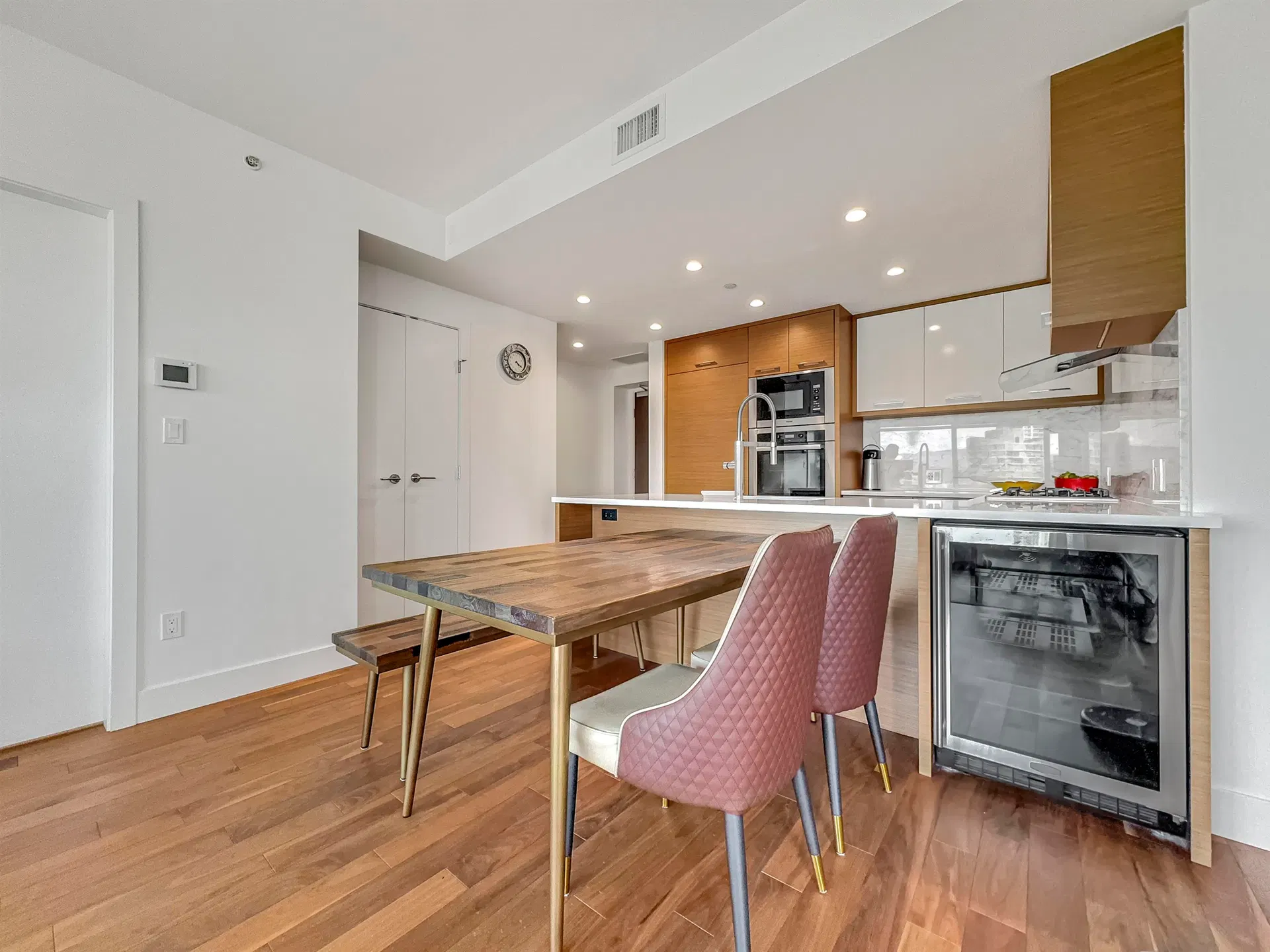 Photo 4 of 18 at #17xx – 4360 Beresford Street