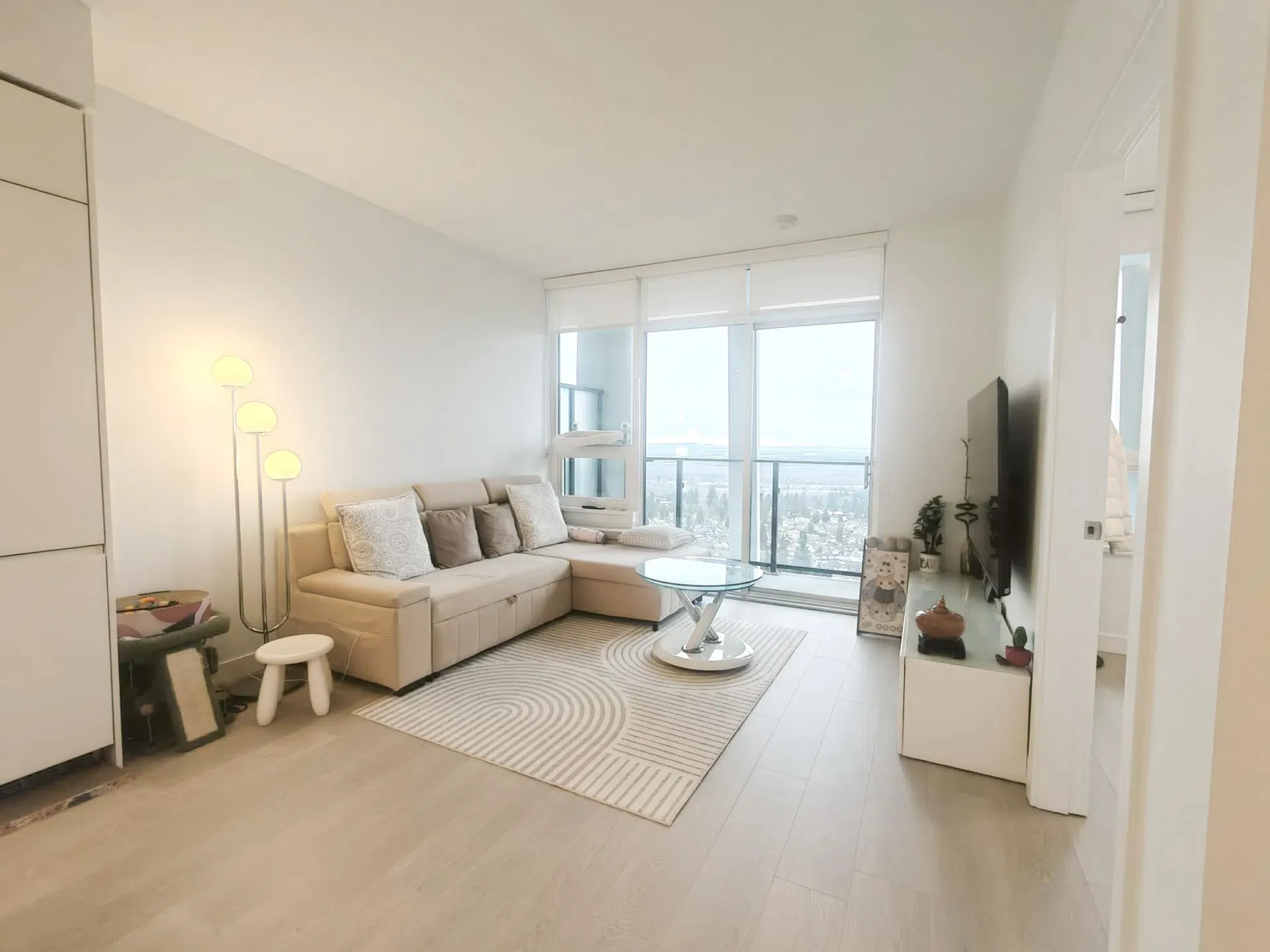 Photo 1 of 11 at #2906 – 6537 Telford Avenue