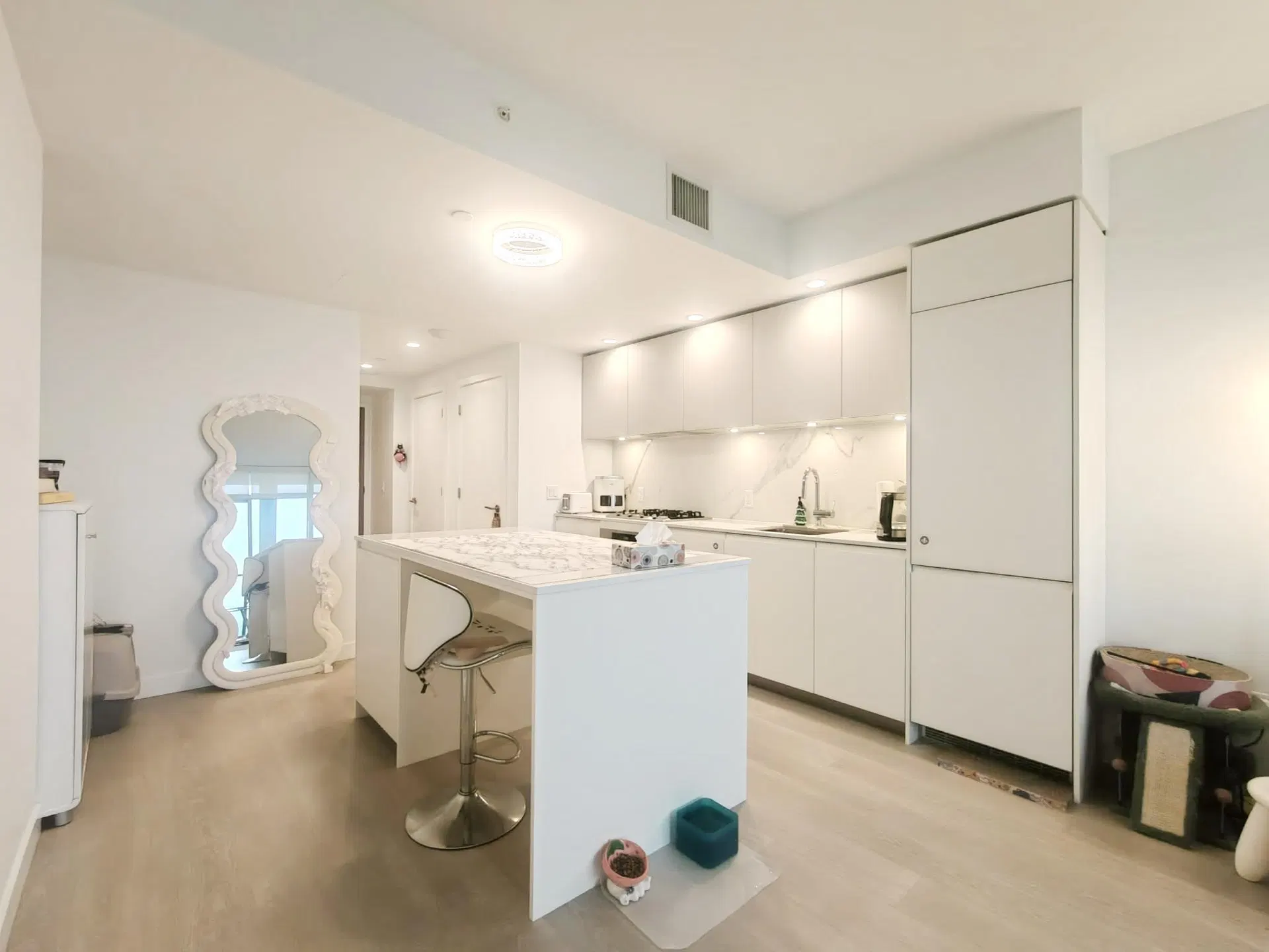 Photo 5 of 11 at #2906 – 6537 Telford Avenue