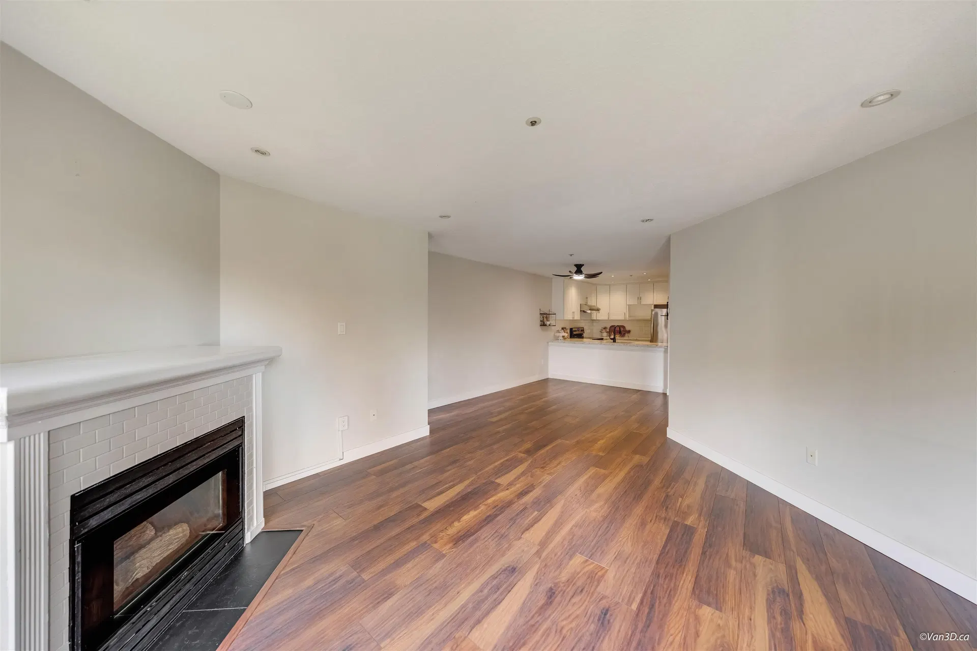 Photo 5 of 32 at #319 – 1219 Johnson Street