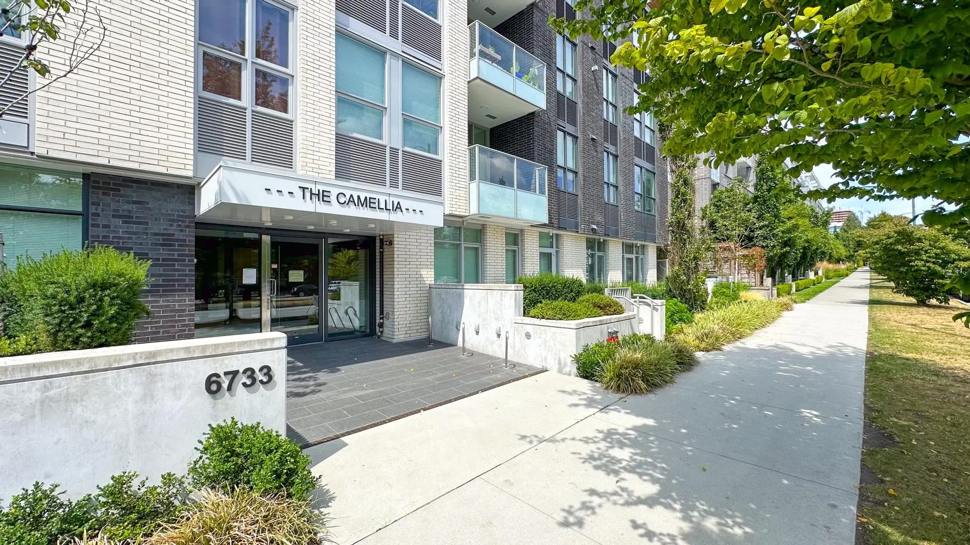 Photo 3 of 29 at #308 – 6733 Cambie Street