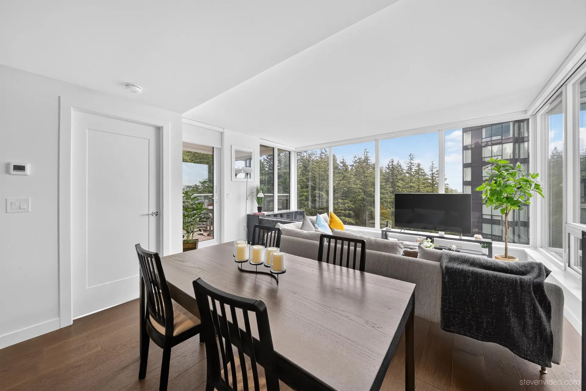 Photo 3 of 26 at #1306 – 5629 Birney Avenue
