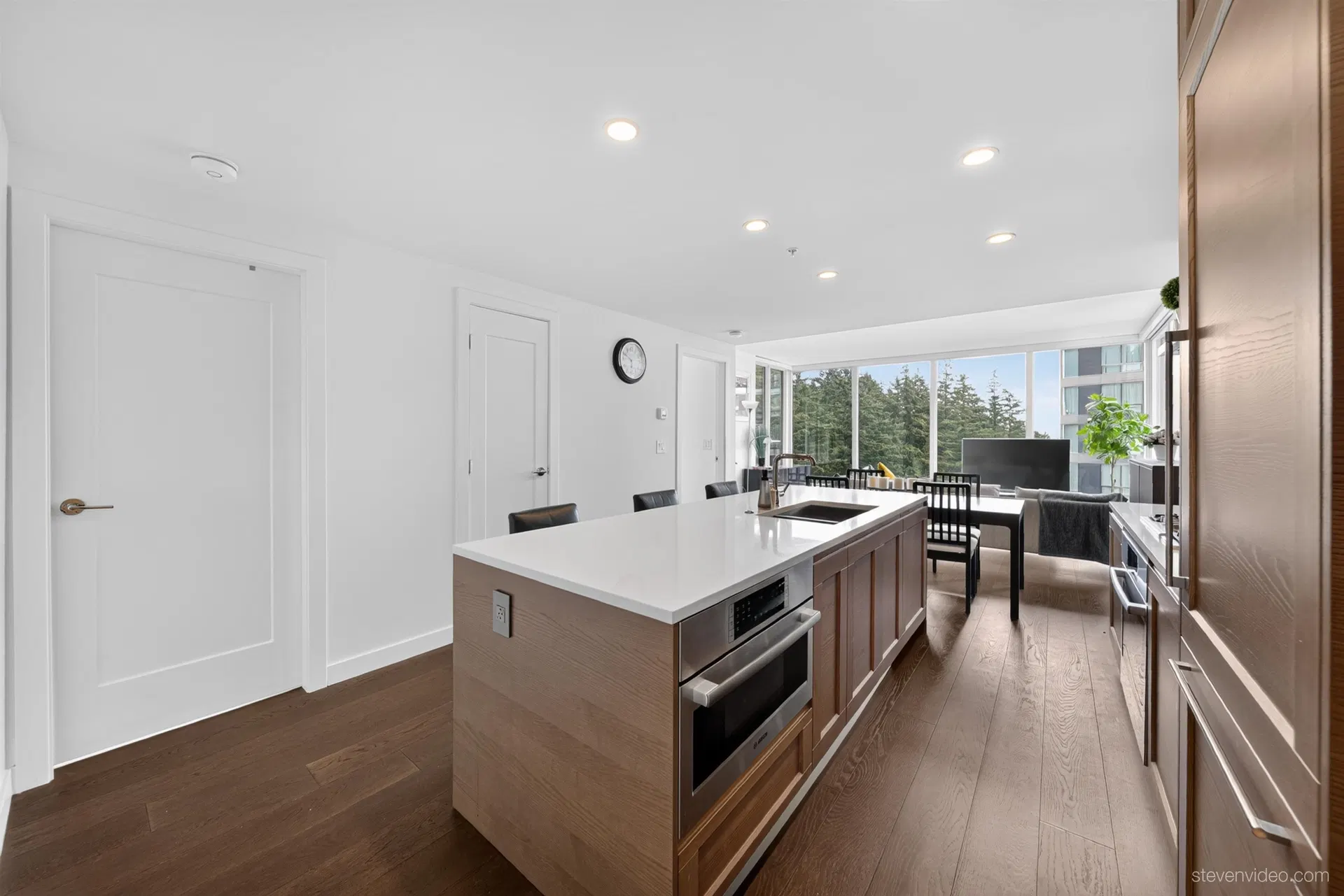 Photo 5 of 26 at #1306 – 5629 Birney Avenue