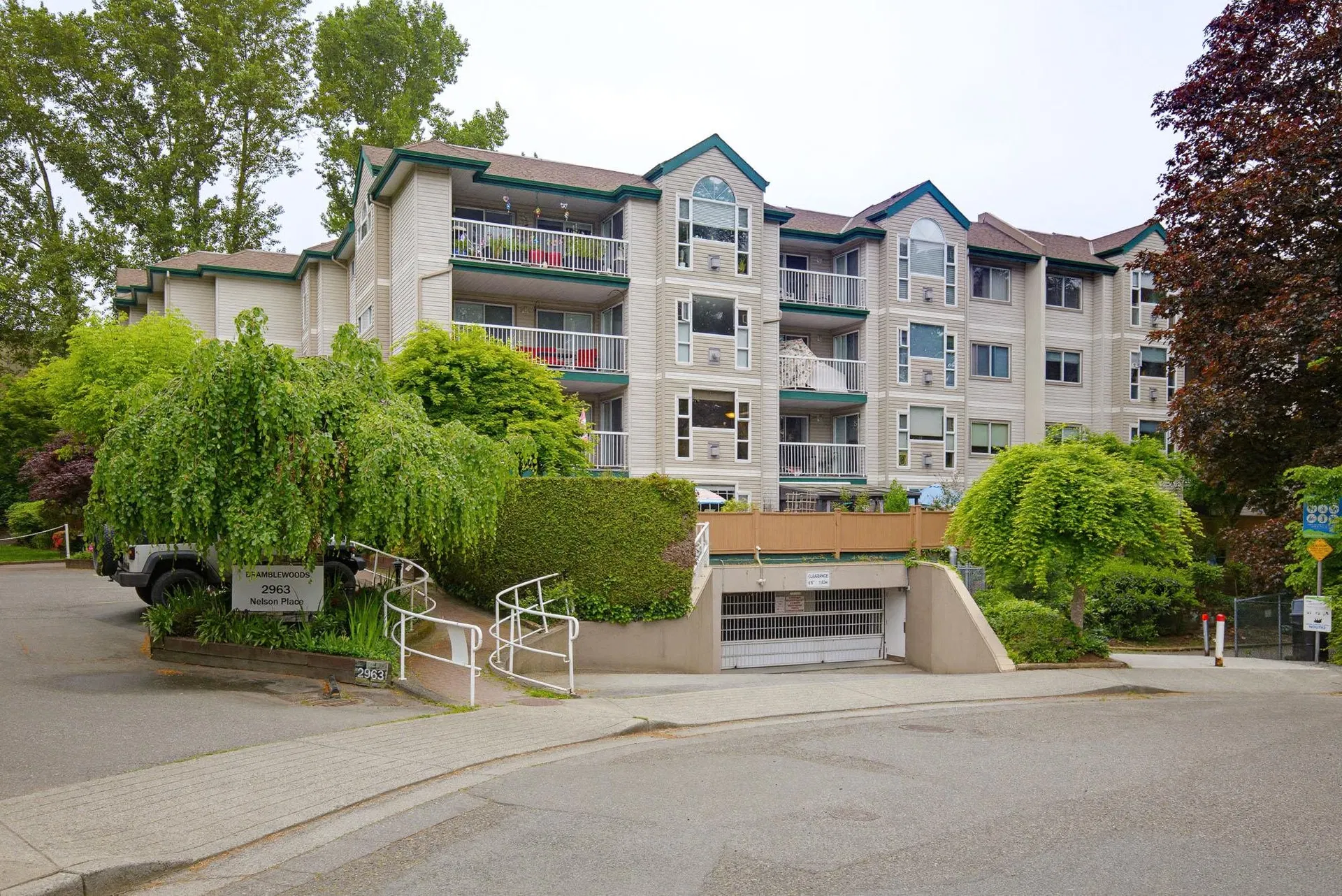 #406 – 2963 Nelson Place