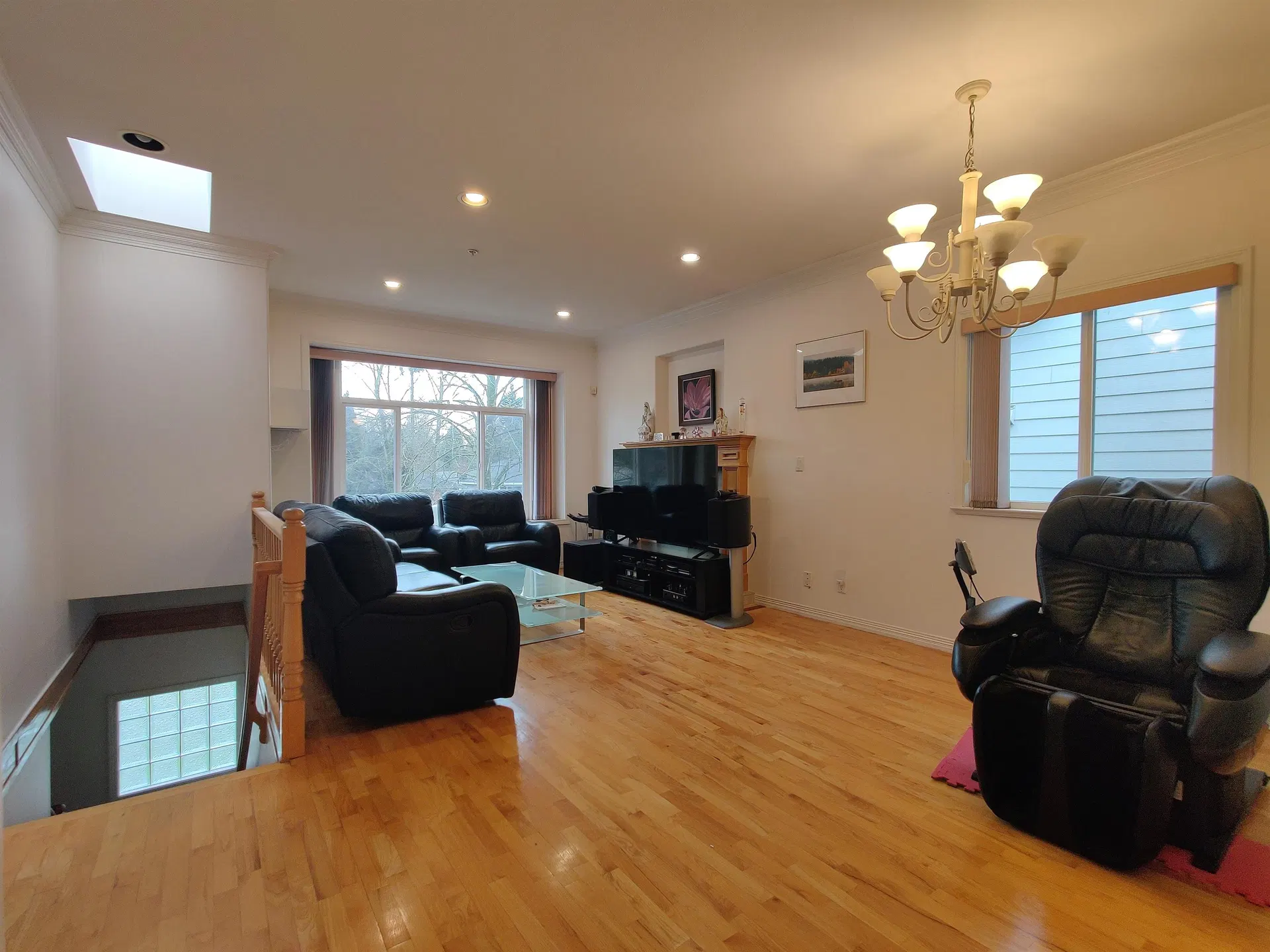 Photo 3 of 40 at 3461 William Street