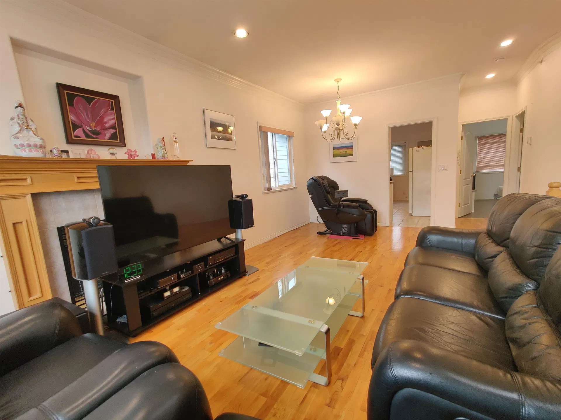 Photo 5 of 40 at 3461 William Street