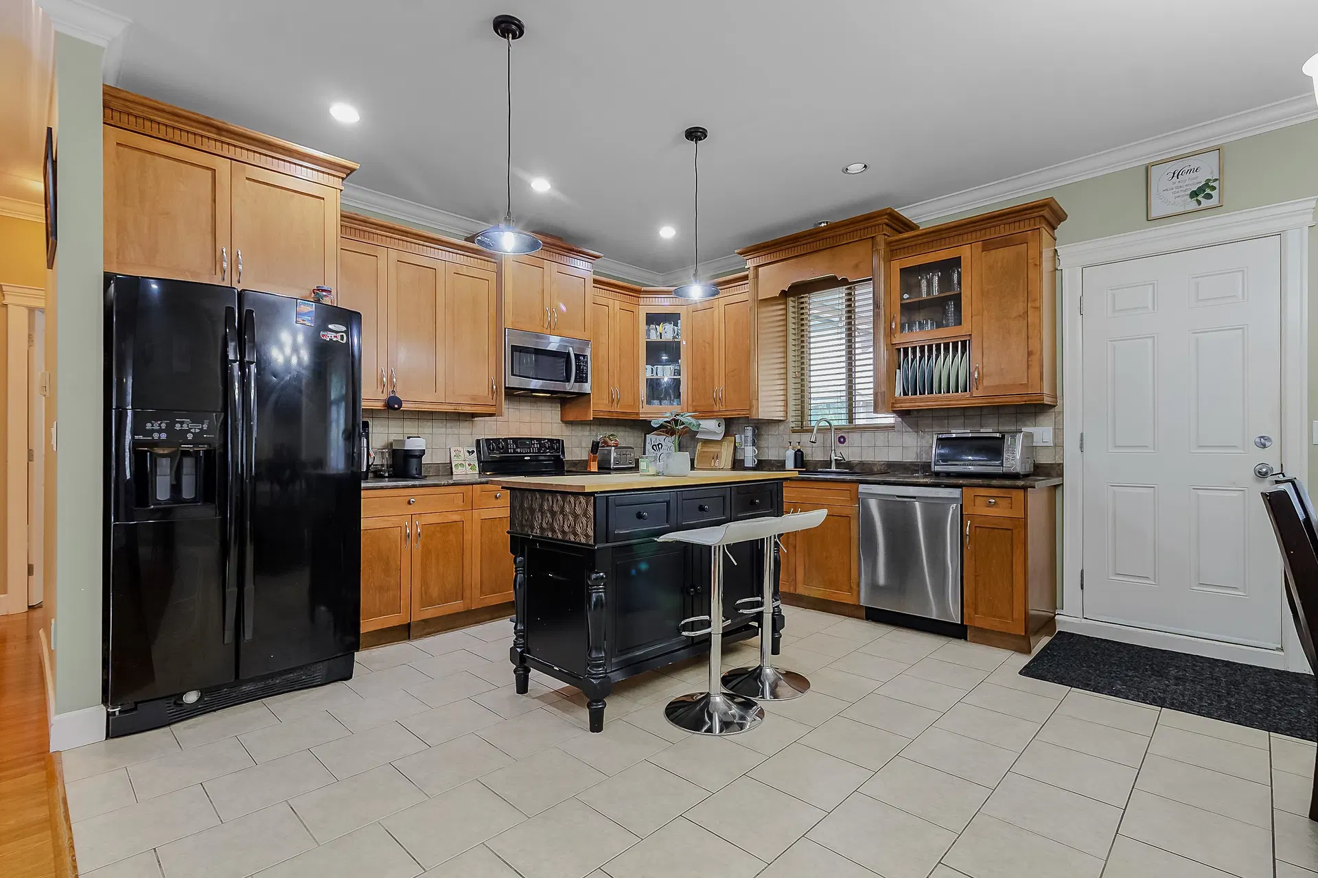 Photo 5 of 36 at 46225 Kermode Crescent