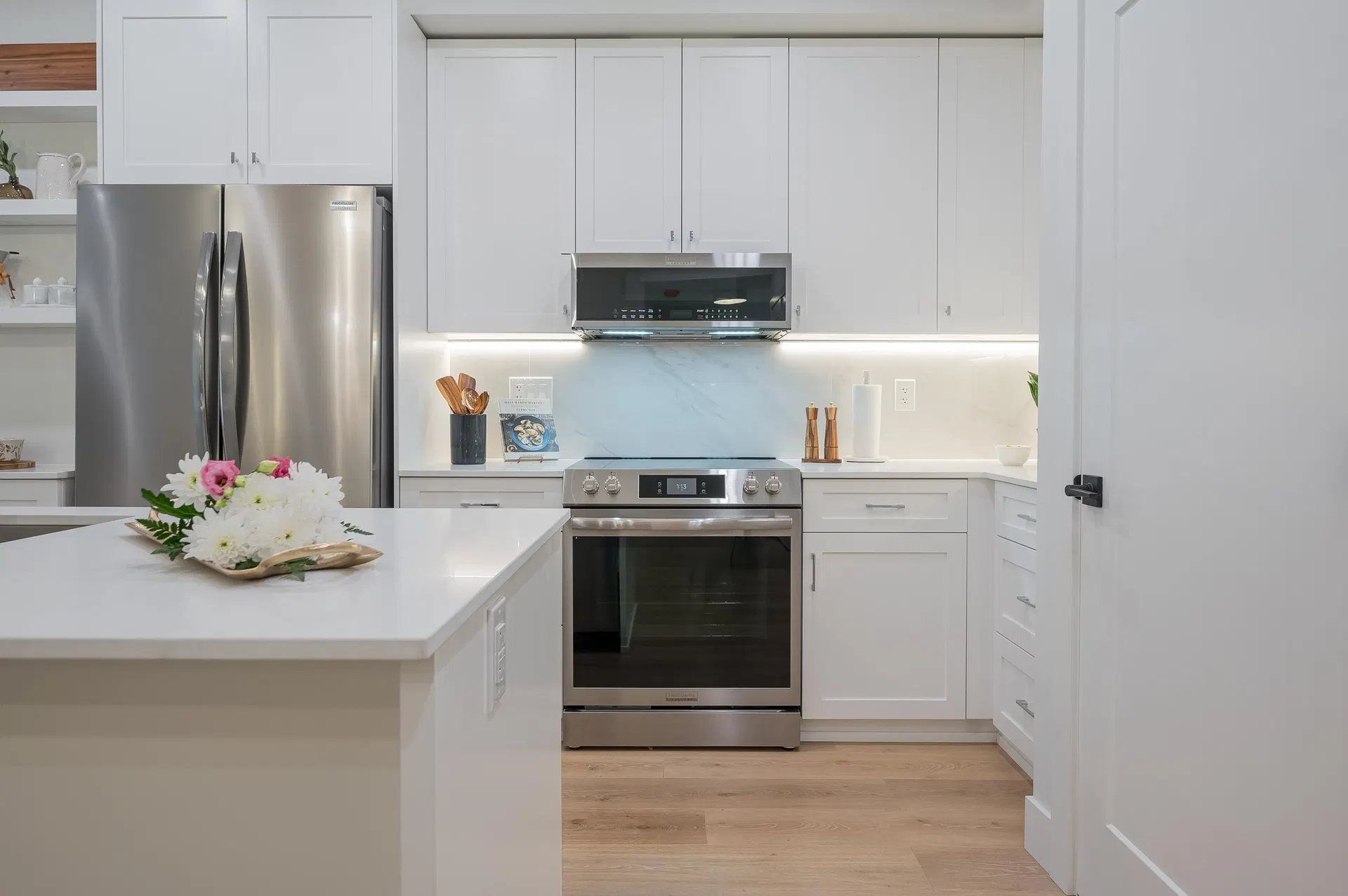Photo 5 of 23 at #2 Bed + Den – 46195 Thomas Road