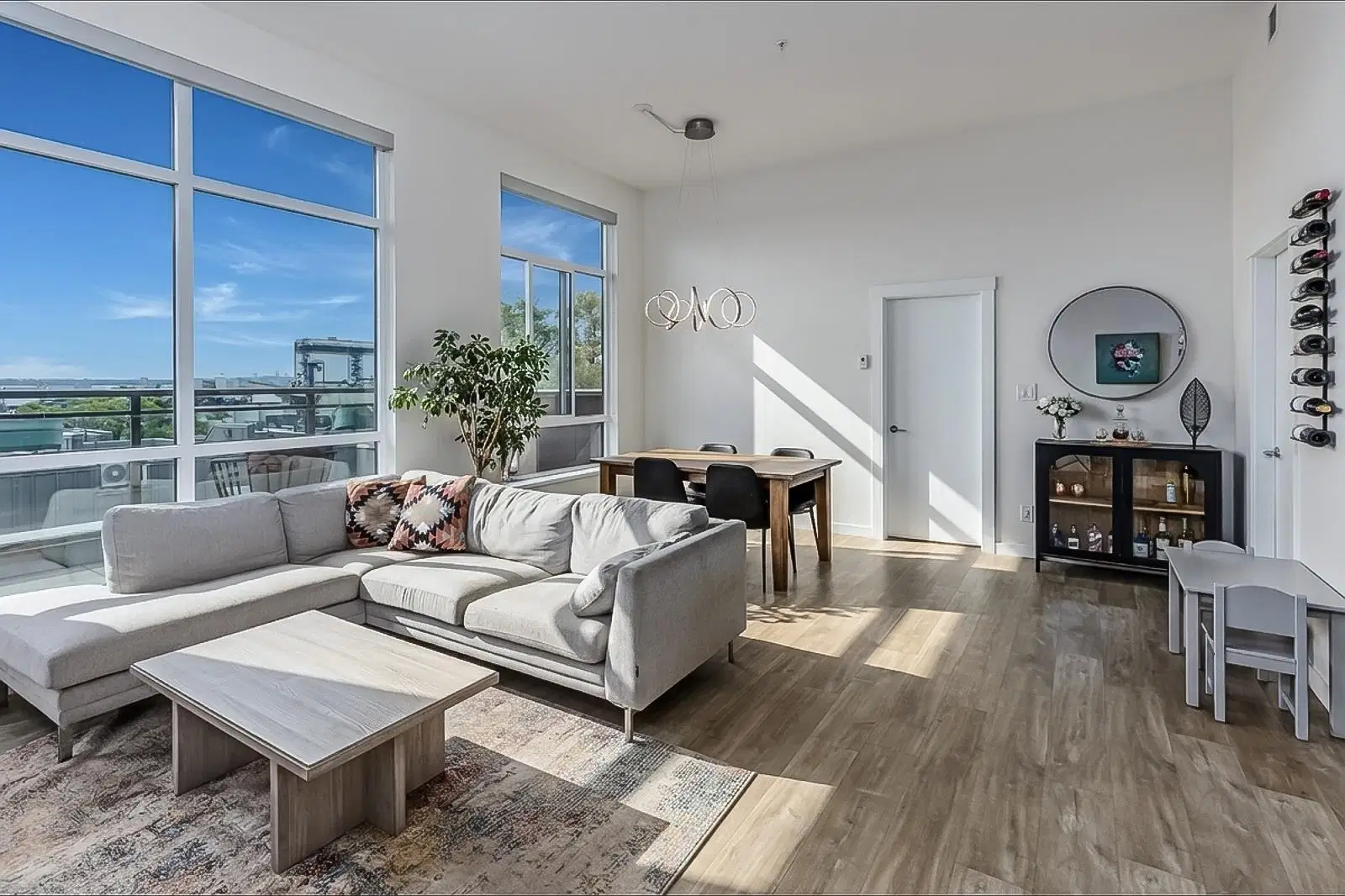 #403 – 615 3rd Street