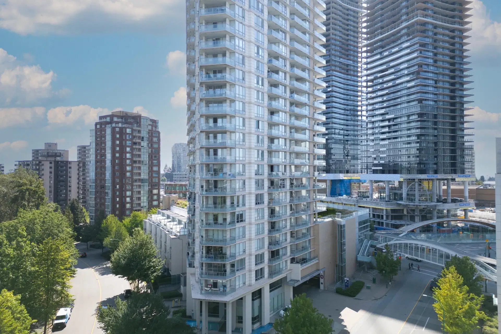 #2107 – 4808 Hazel Street