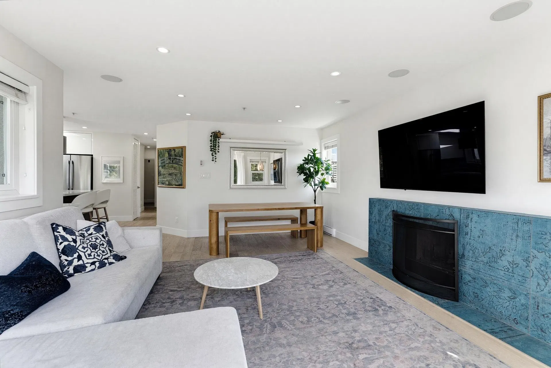 Photo 4 of 27 at #407 – 1206 W 14th Avenue