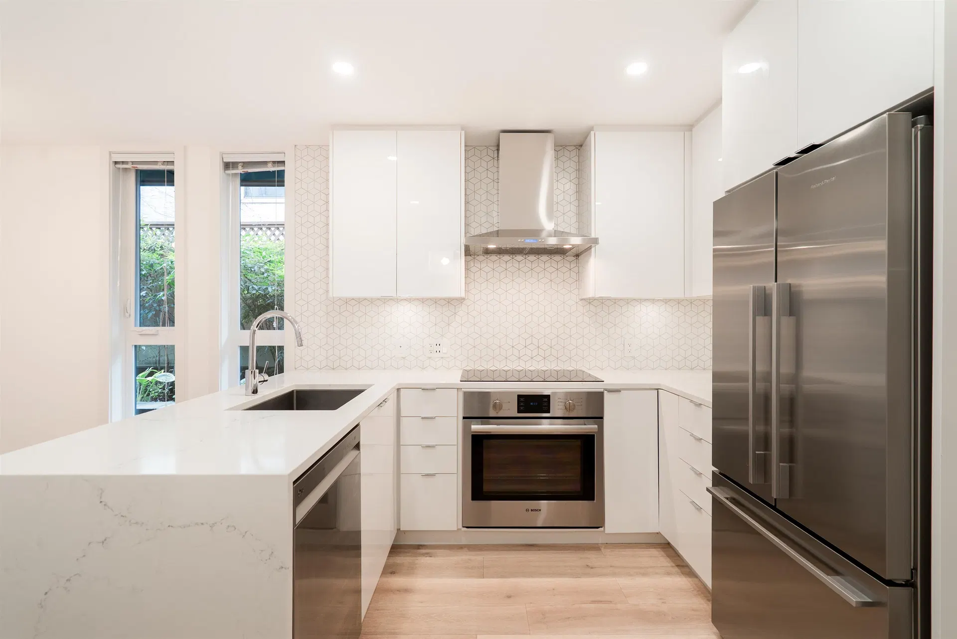 Photo 3 of 35 at #101 – 562 E 7th Avenue