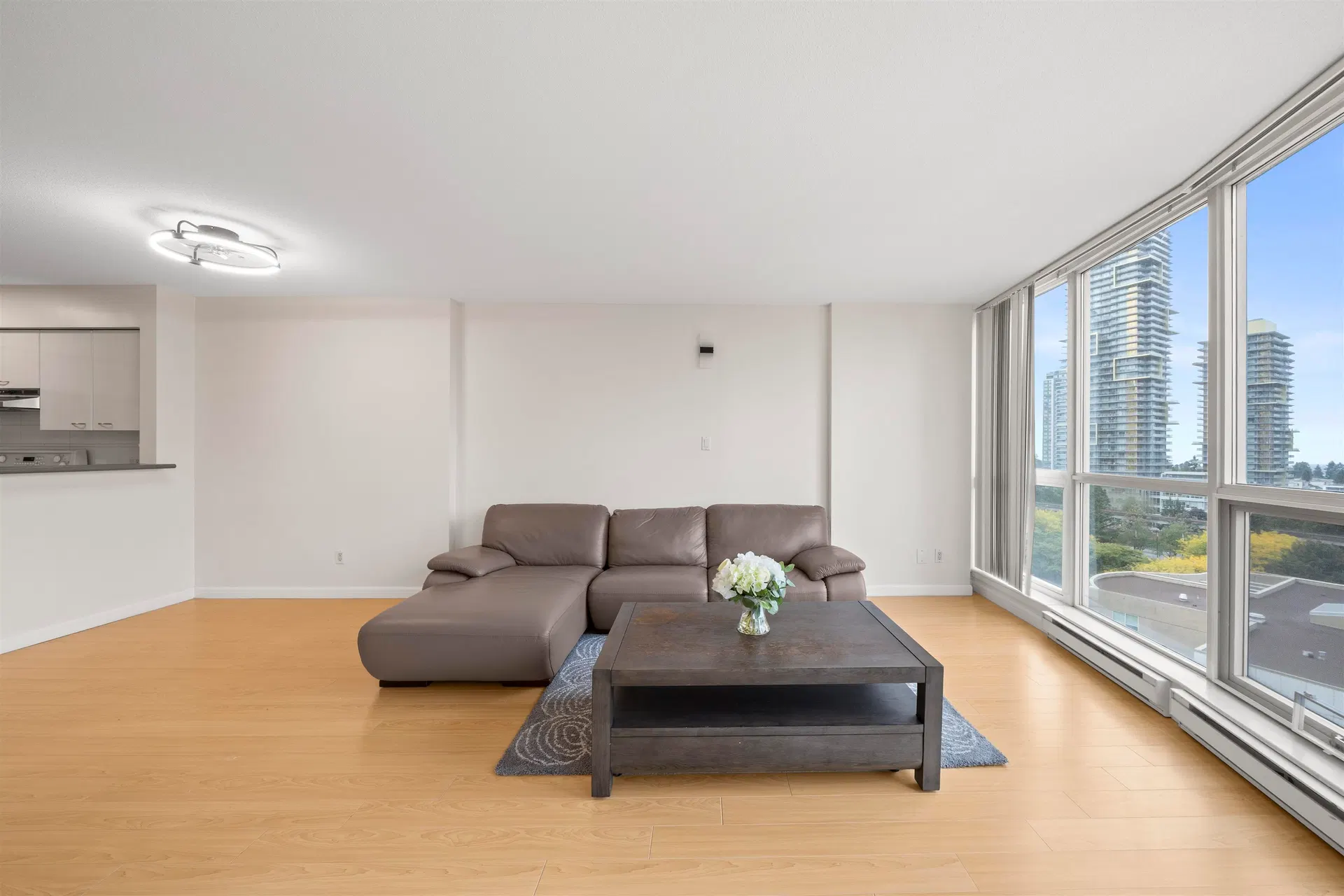 Photo 2 of 31 at #1503 – 6088 Willingdon Avenue