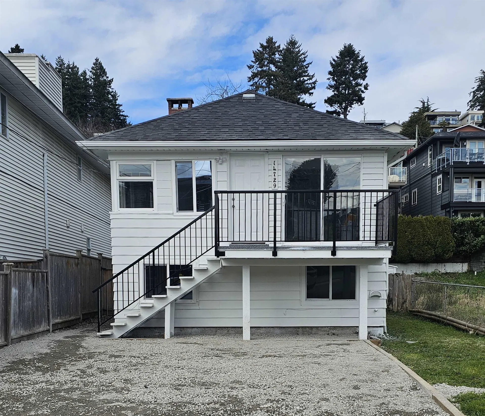 Photo 4 of 14 at 14729 Gordon Avenue