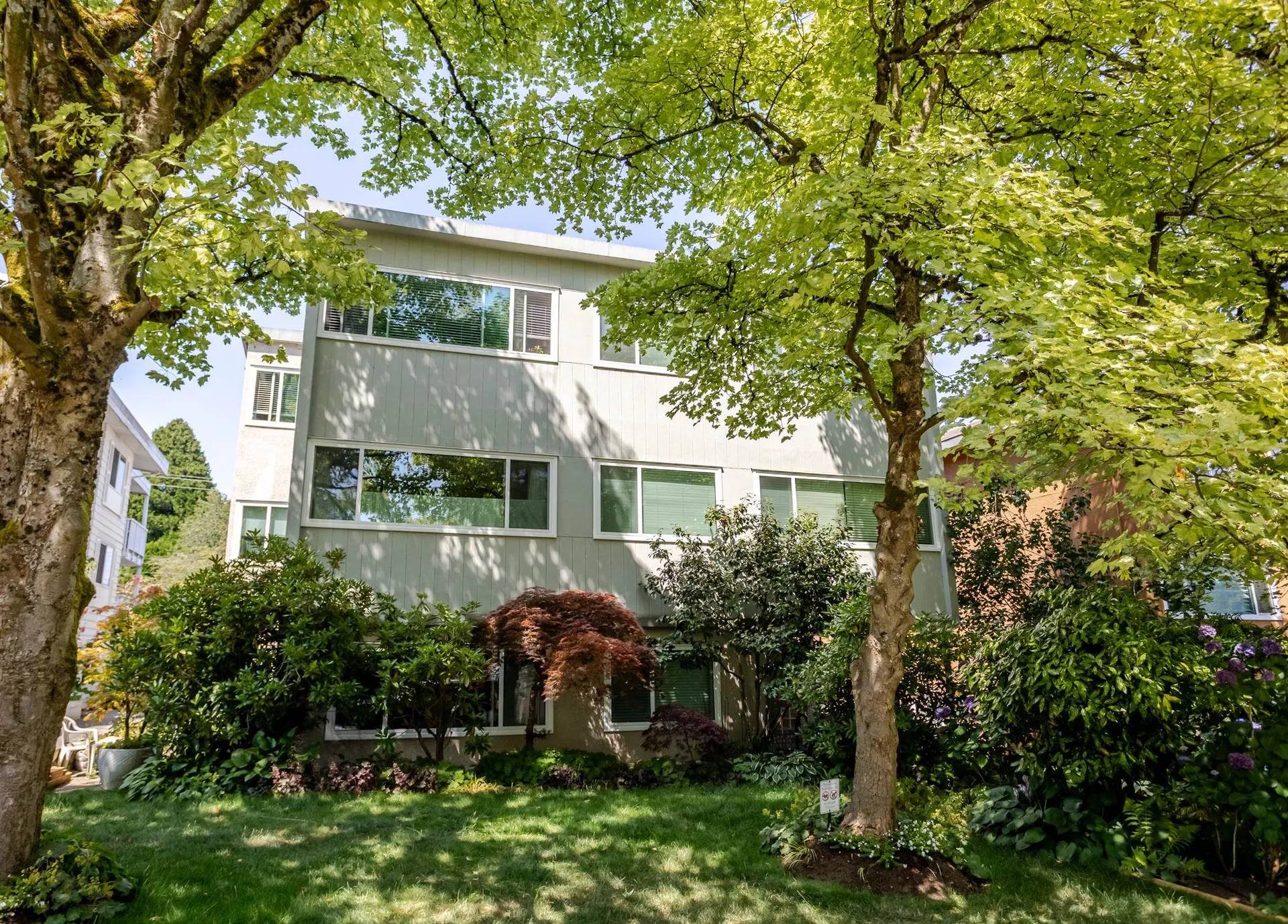 Photo 1 of 15 at #206 – 1149 W 11th Avenue