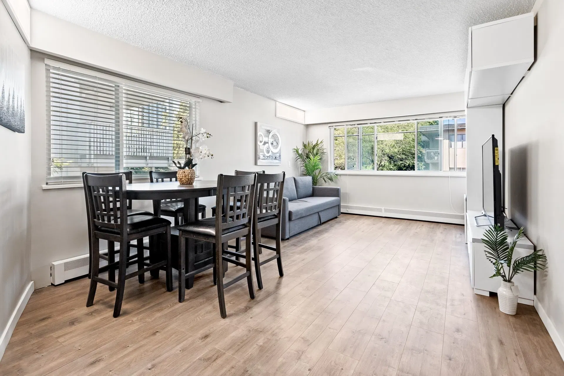Photo 4 of 15 at #206 – 1149 W 11th Avenue