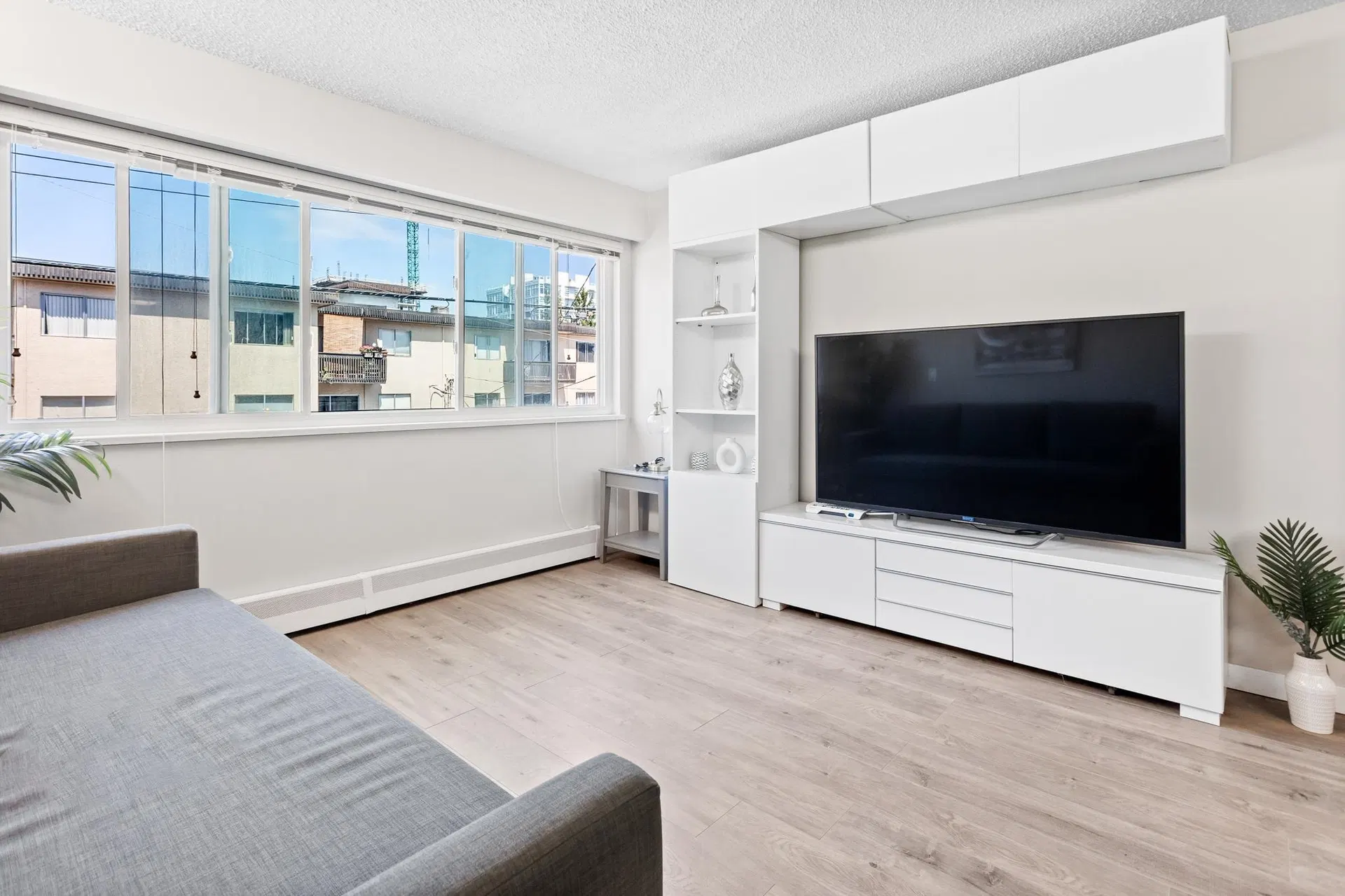 Photo 5 of 15 at #206 – 1149 W 11th Avenue