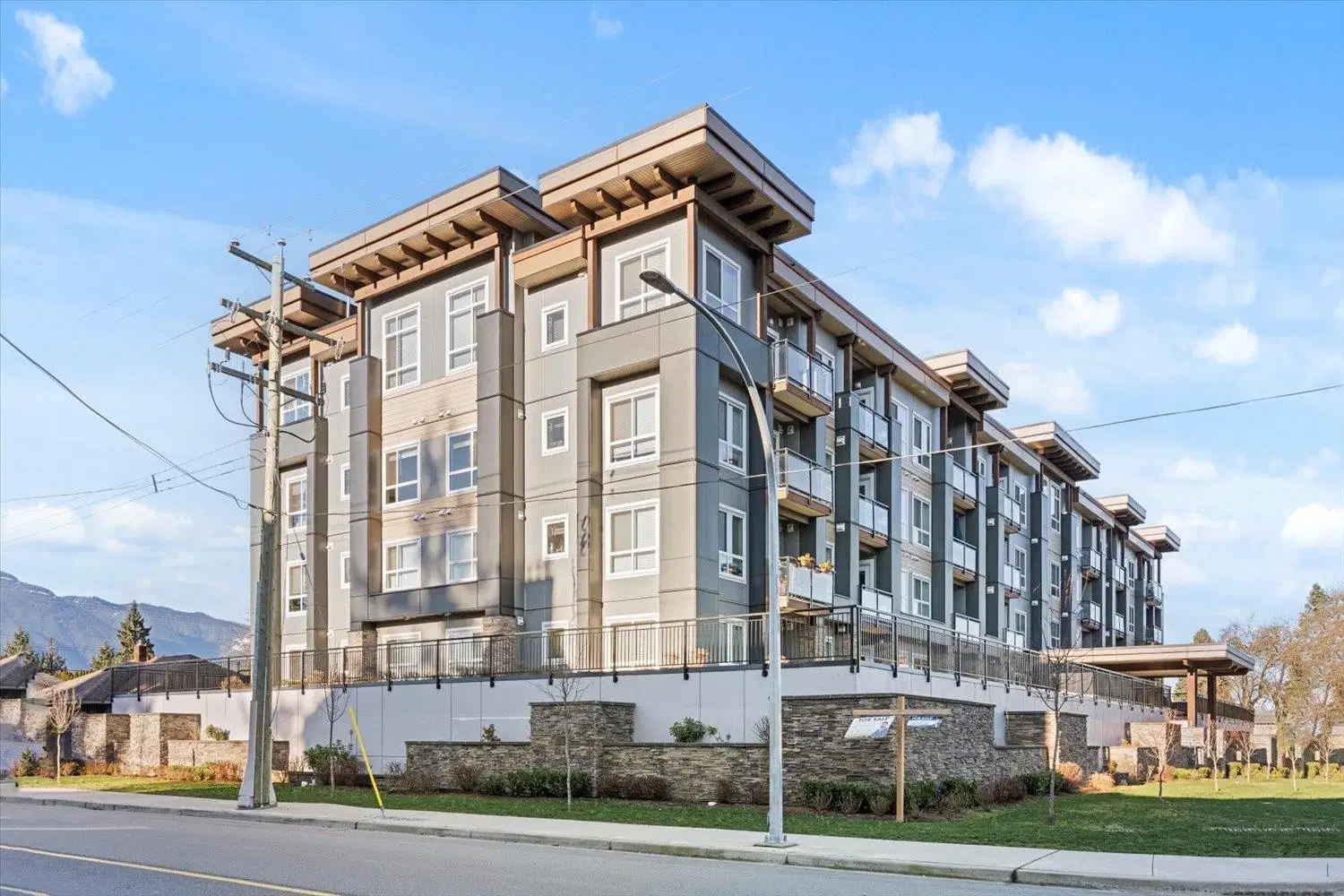 #108 – 9450 Robson Street