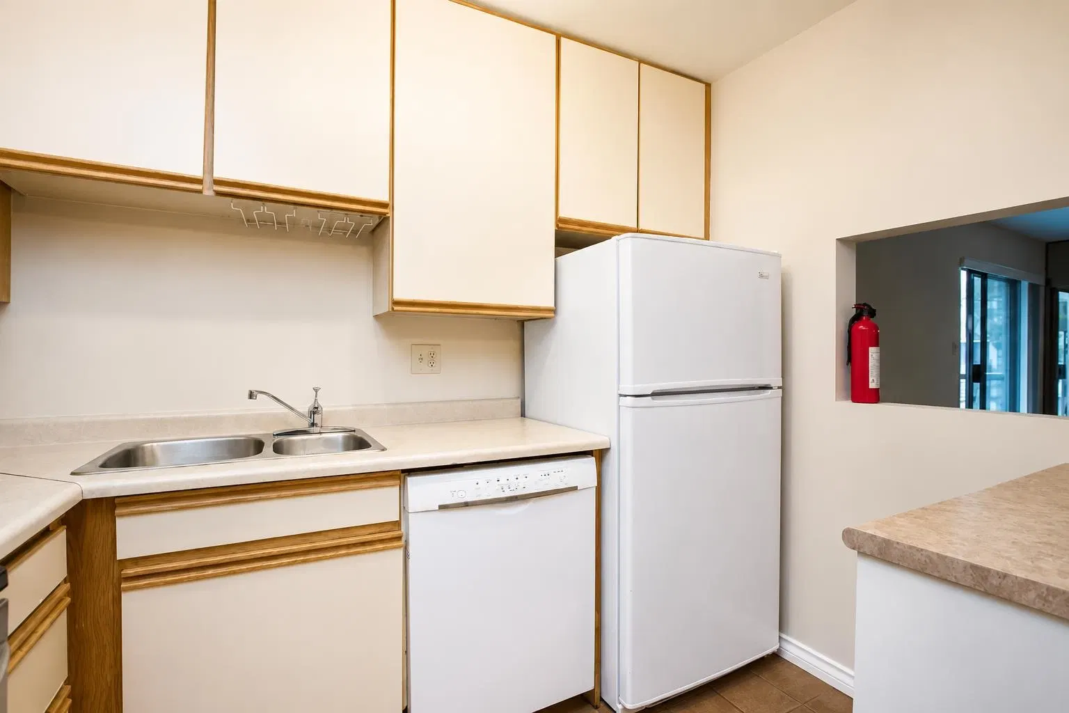 Photo 5 of 11 at #203 – 1775 W 10th Avenue