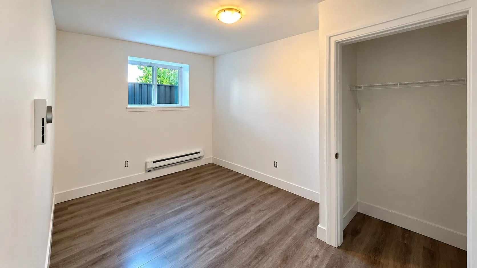 Photo 4 of 9 at A – 1381 200 Street