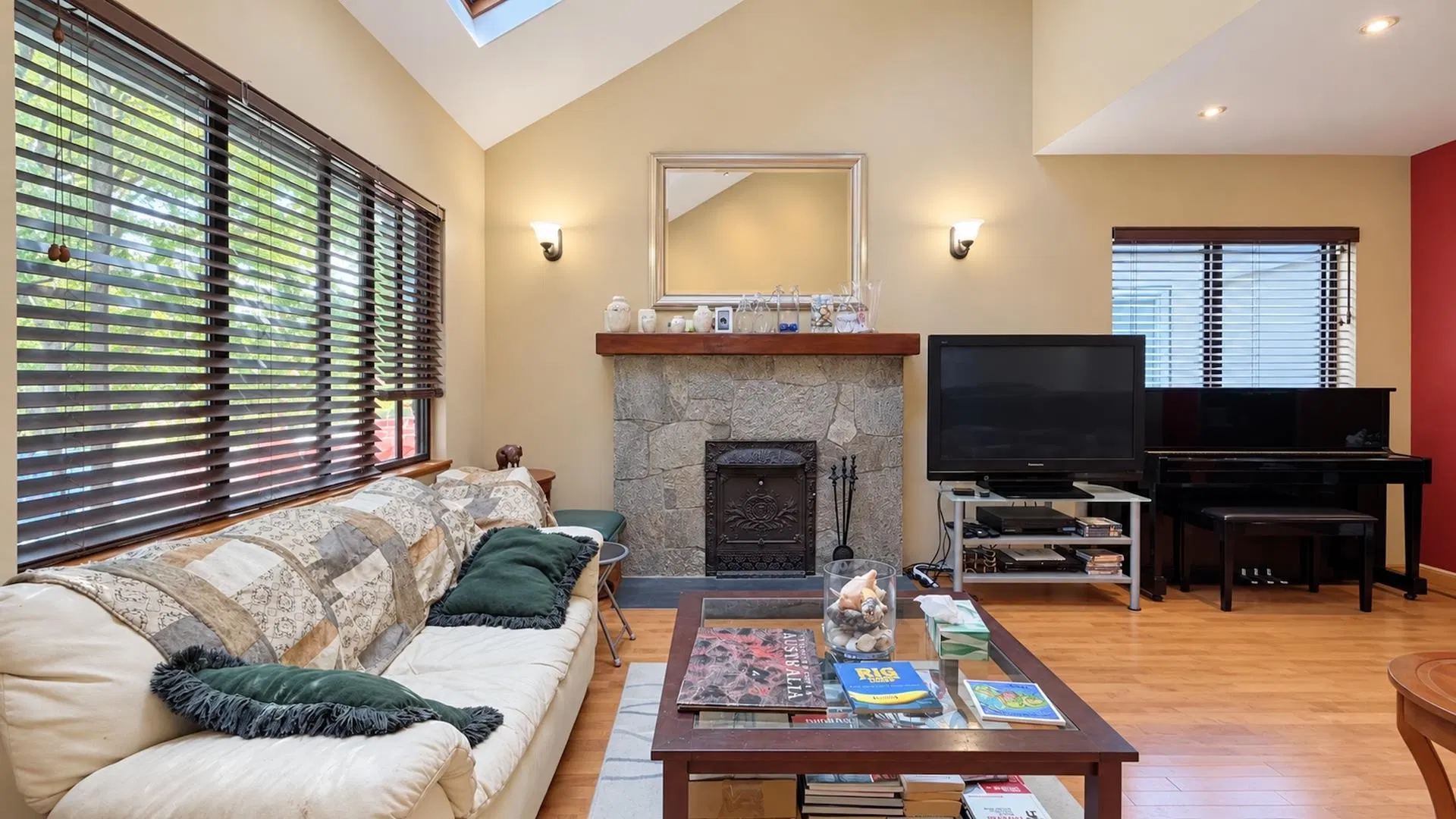 Photo 3 of 40 at 3841 W 23rd Avenue